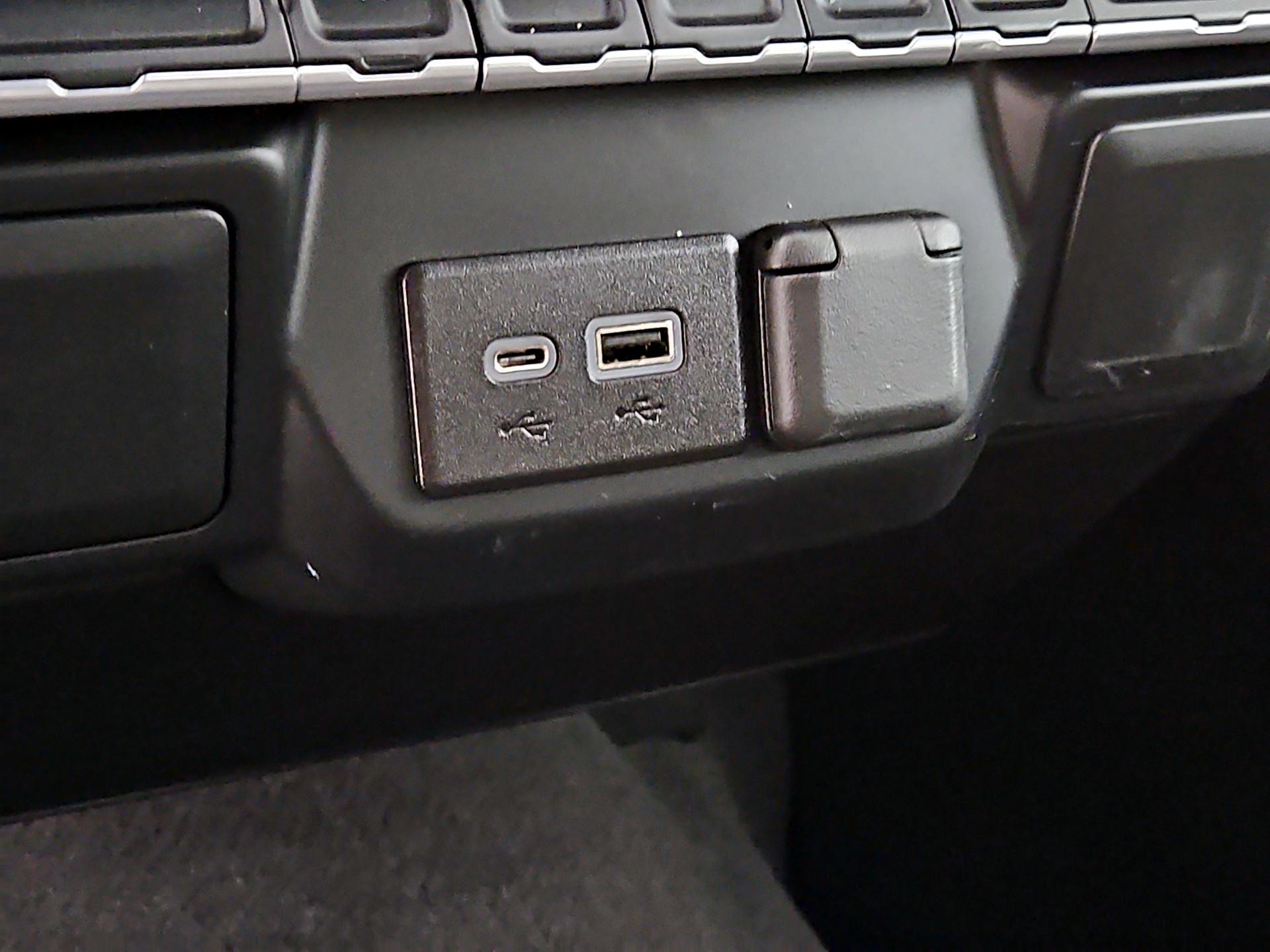 Thumbnail: 2022 Chevrolet Silverado 1500 - 18