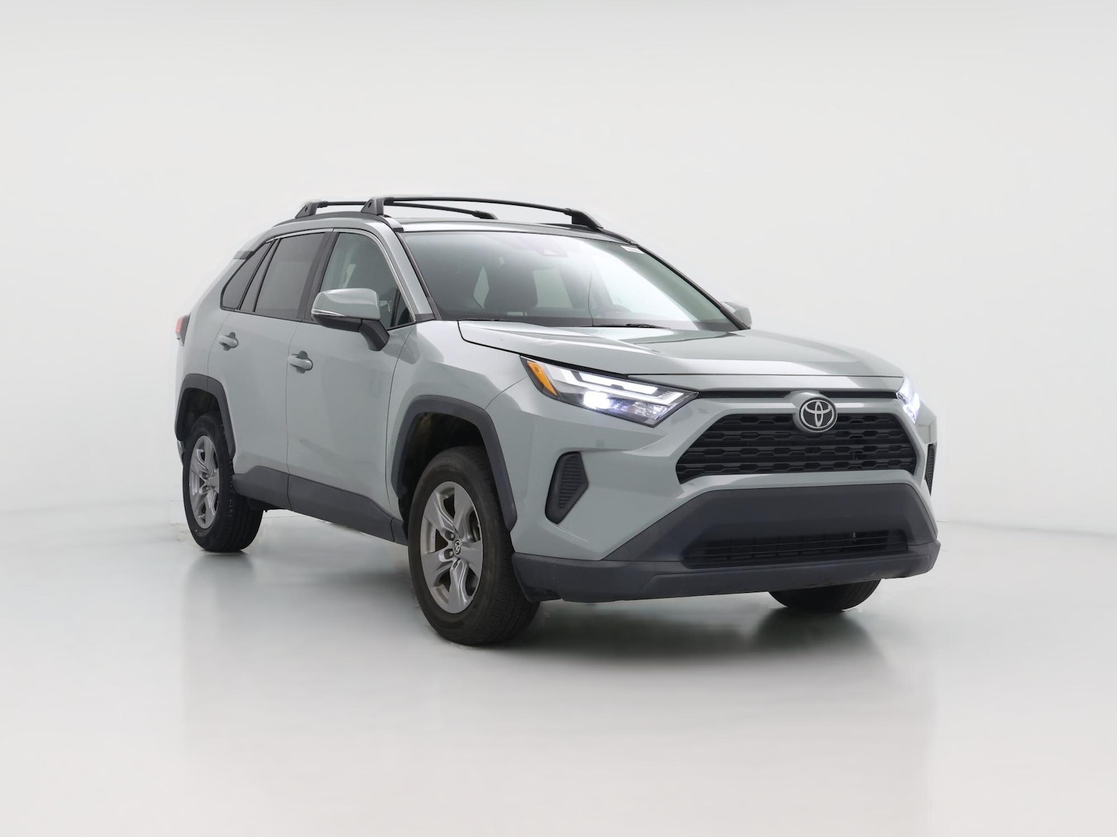 2022 Toyota RAV4 XLE - Photo 1