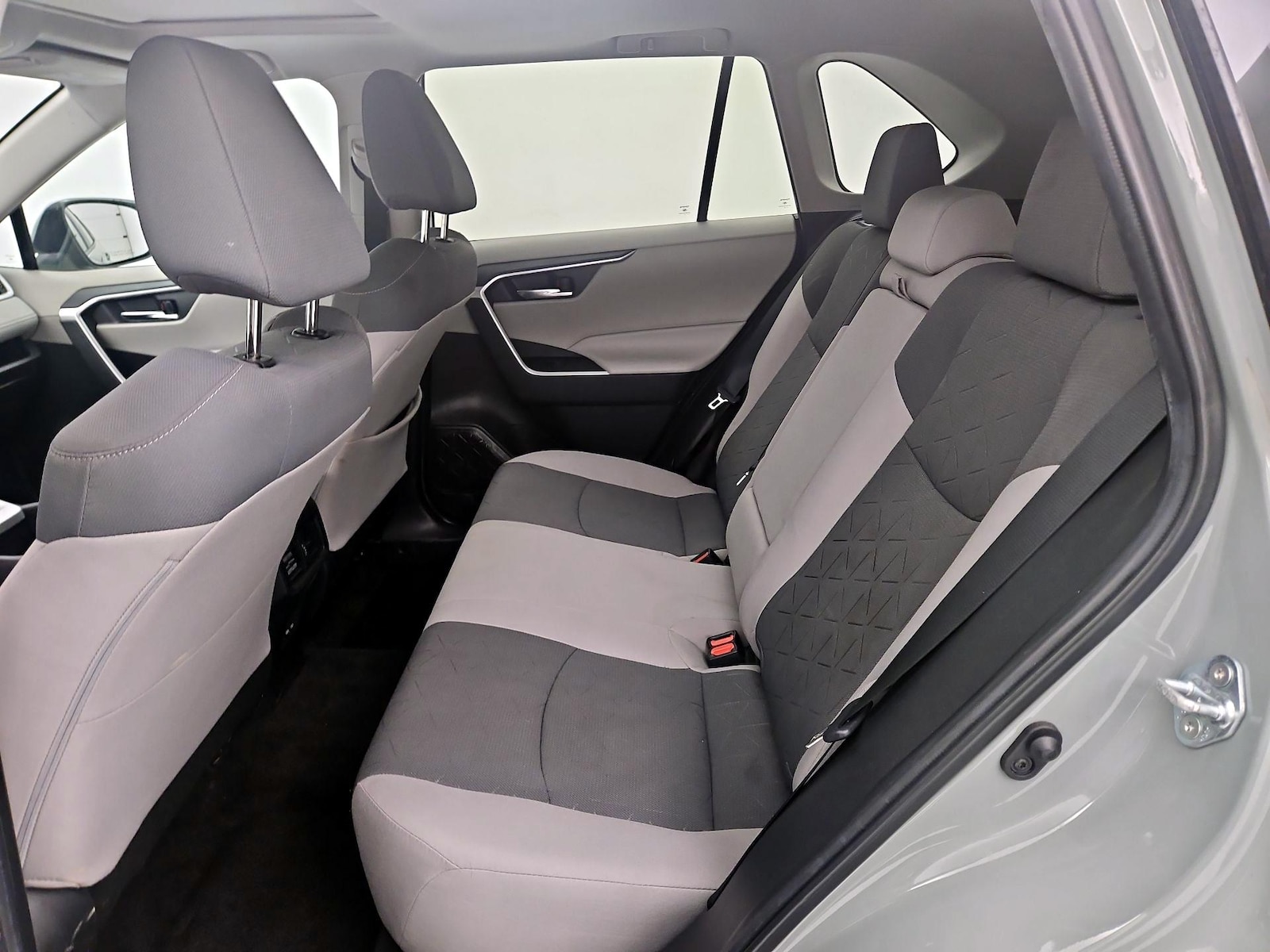 2022 Toyota RAV4 XLE - Photo 20