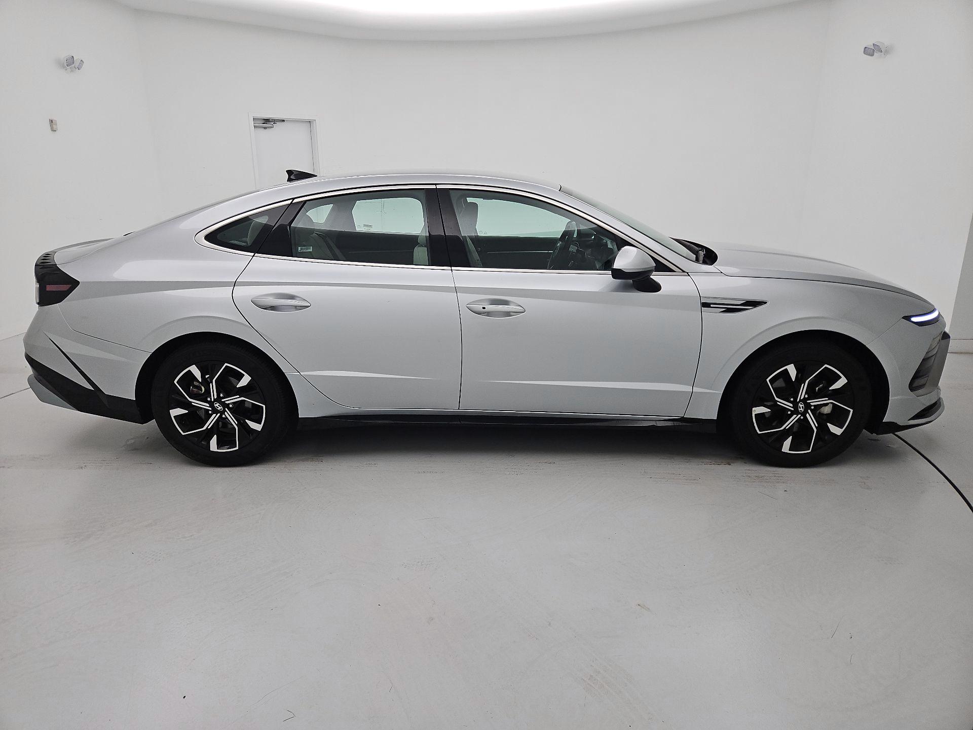 Thumbnail: 2025 Hyundai Sonata - 4
