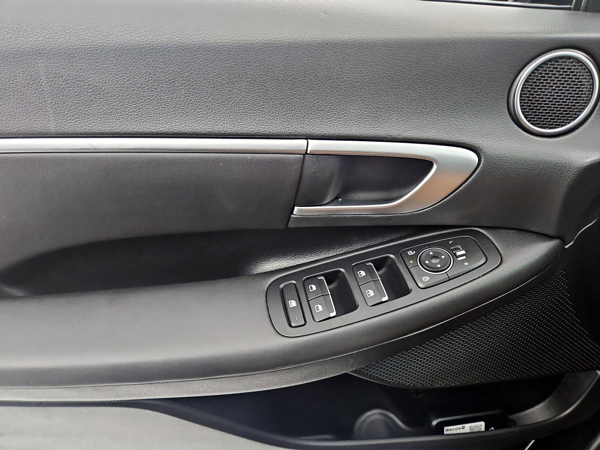 Thumbnail: 2024 Hyundai Sonata - 10