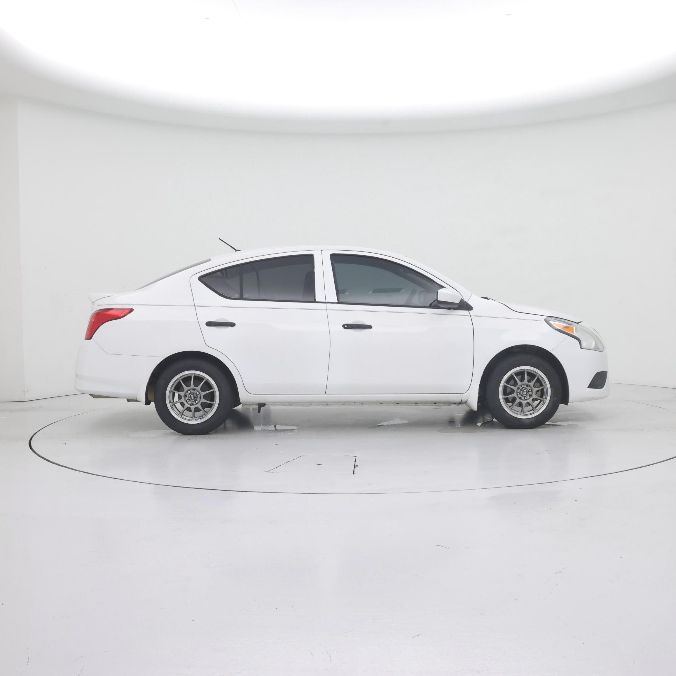 Thumbnail: 2017 Nissan Versa - 7