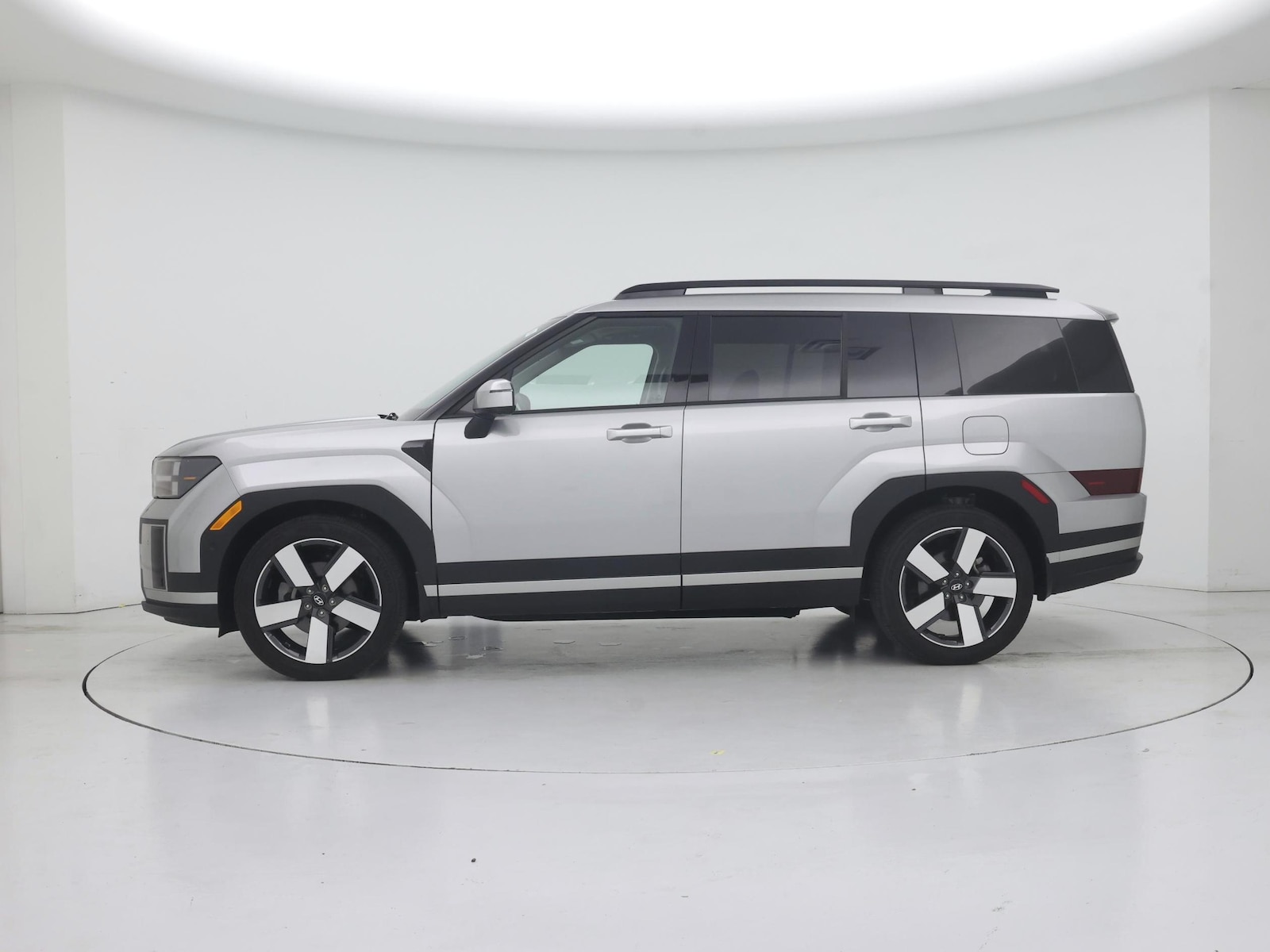 2024 Hyundai Santa Fe Limited - Photo 4