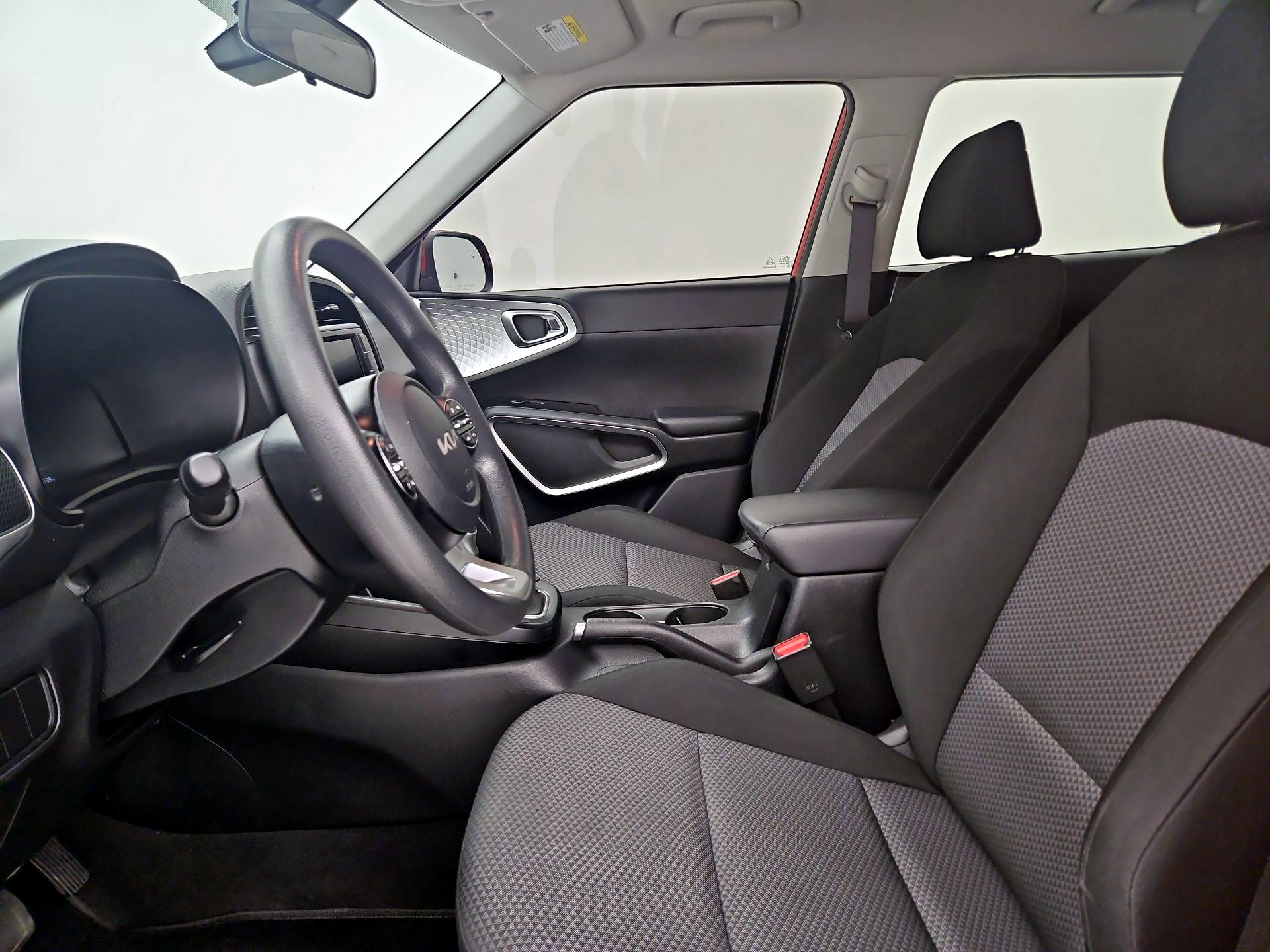 Thumbnail: 2023 Kia Soul - 9