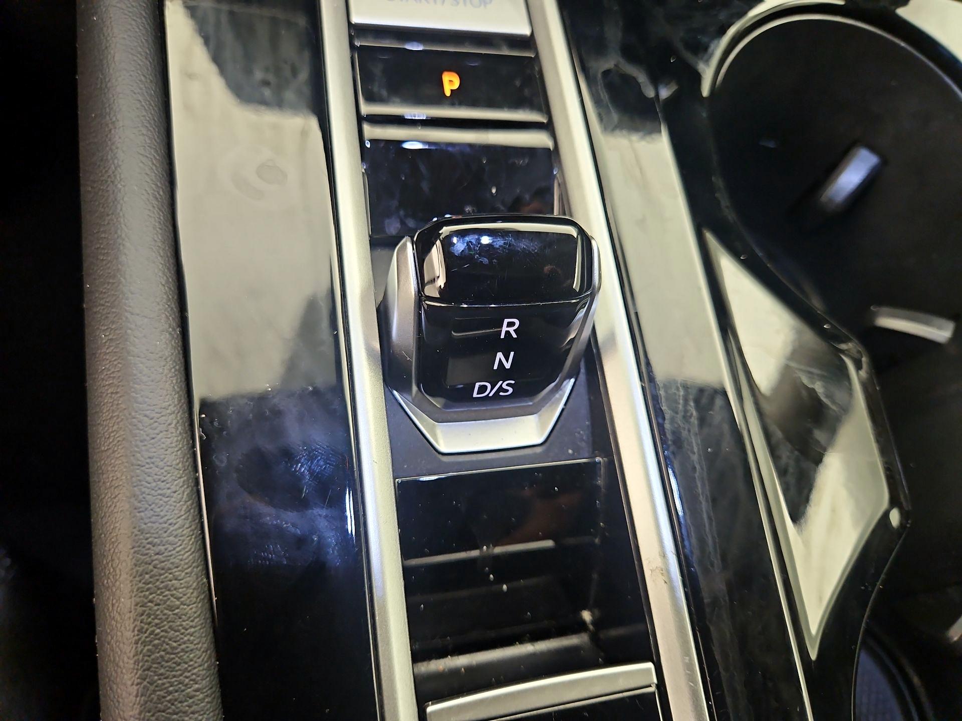 Thumbnail: 2025 Volkswagen Atlas - 17