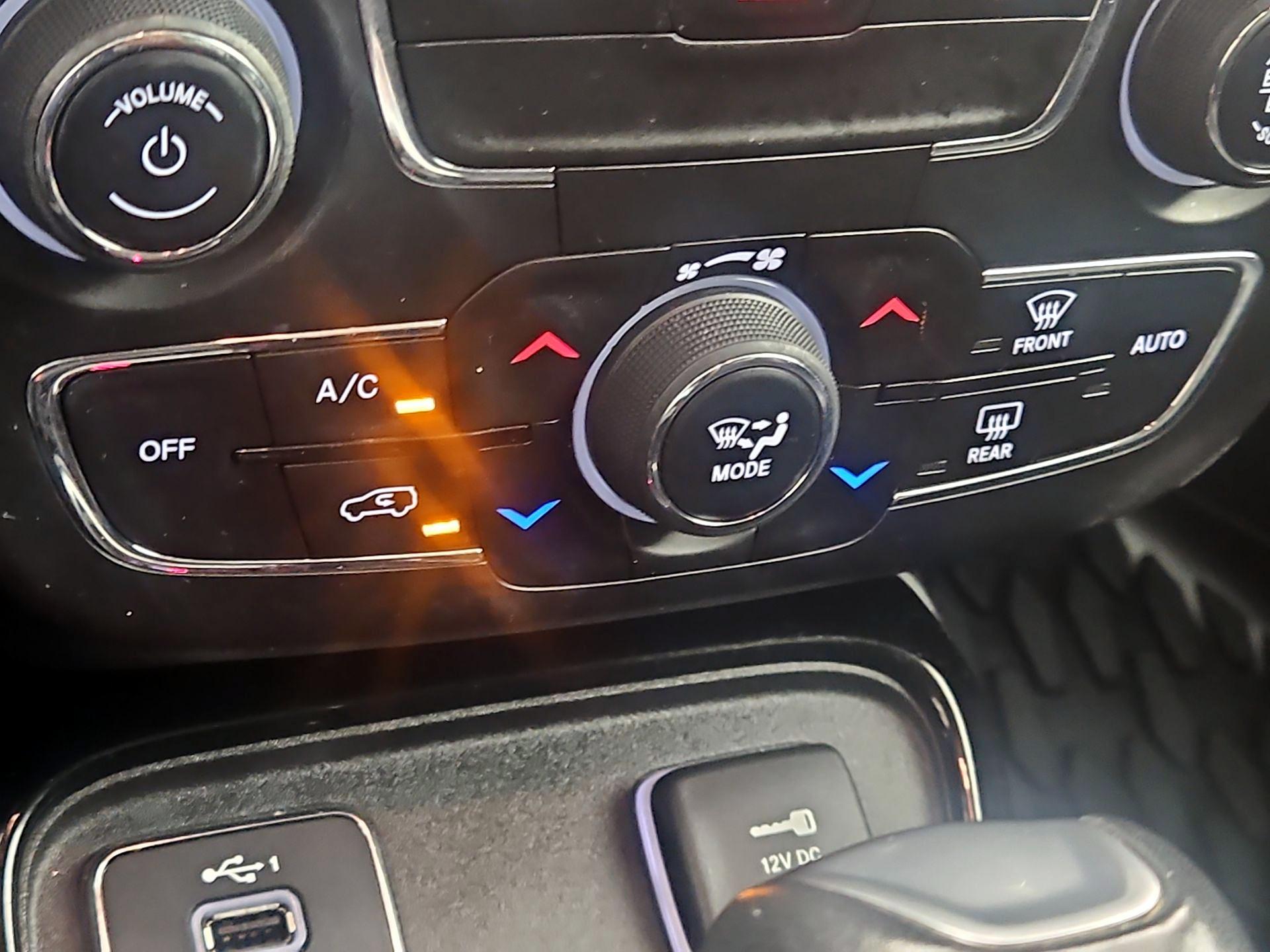 Thumbnail: 2021 Jeep Compass - 16