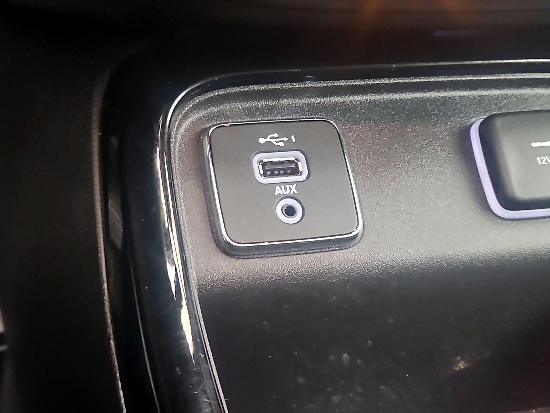 Thumbnail: 2021 Jeep Compass - 18