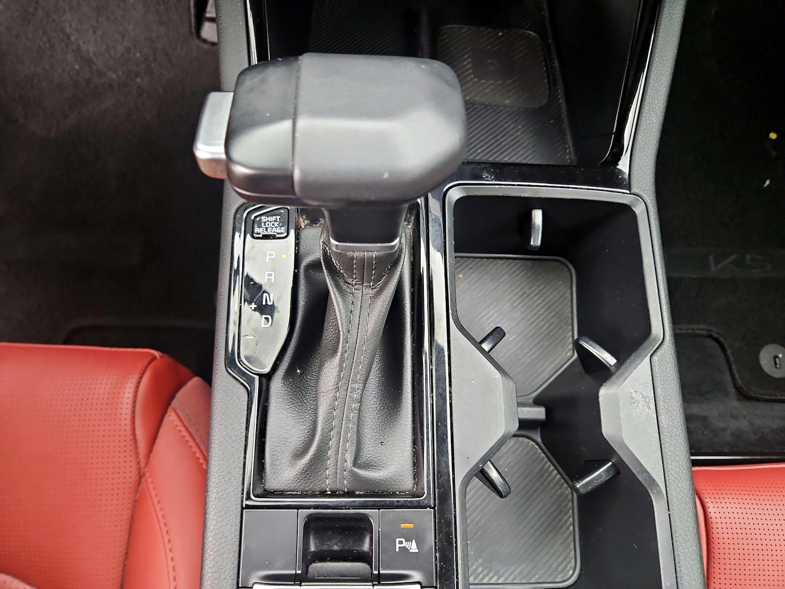 2025 Kia K5 GT-Line - Photo 17