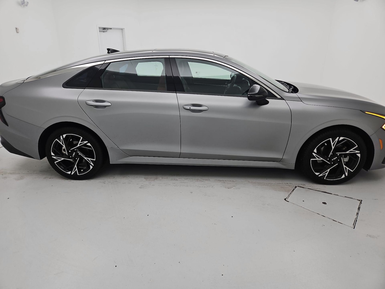 2025 Kia K5 GT-Line - Photo 4