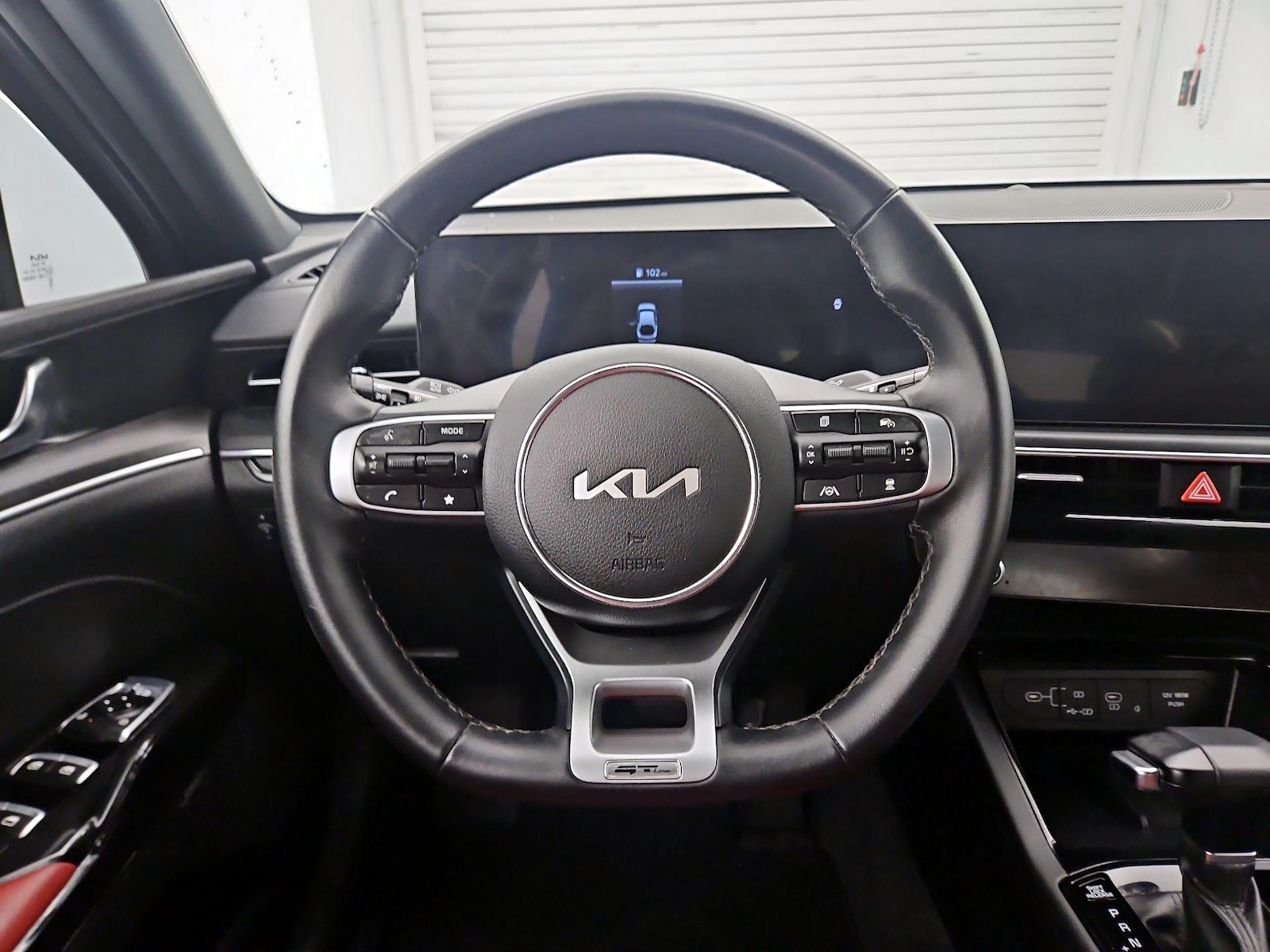 2025 Kia K5 GT-Line - Photo 9