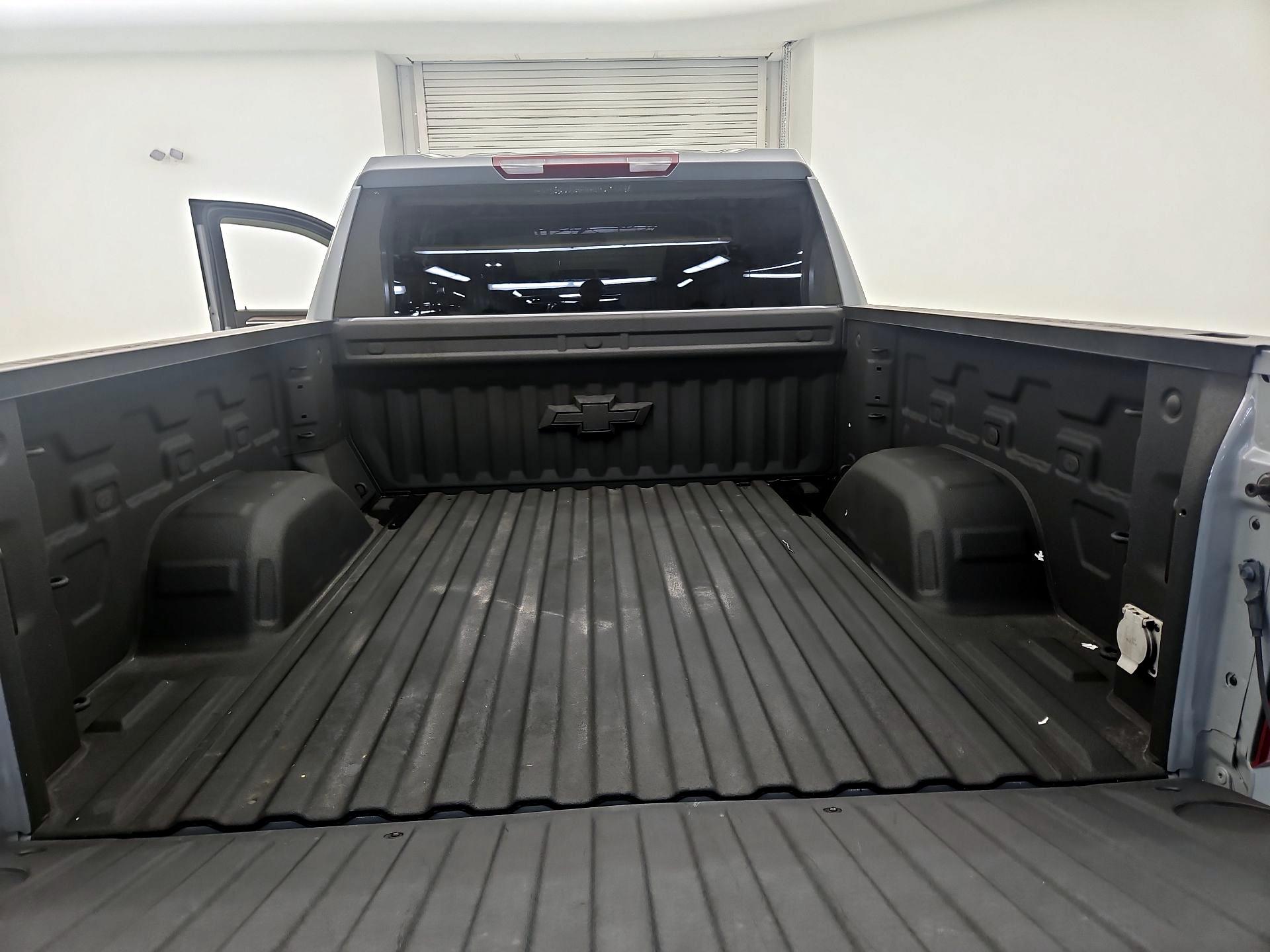 Thumbnail: 2024 Chevrolet Silverado 1500 - 18