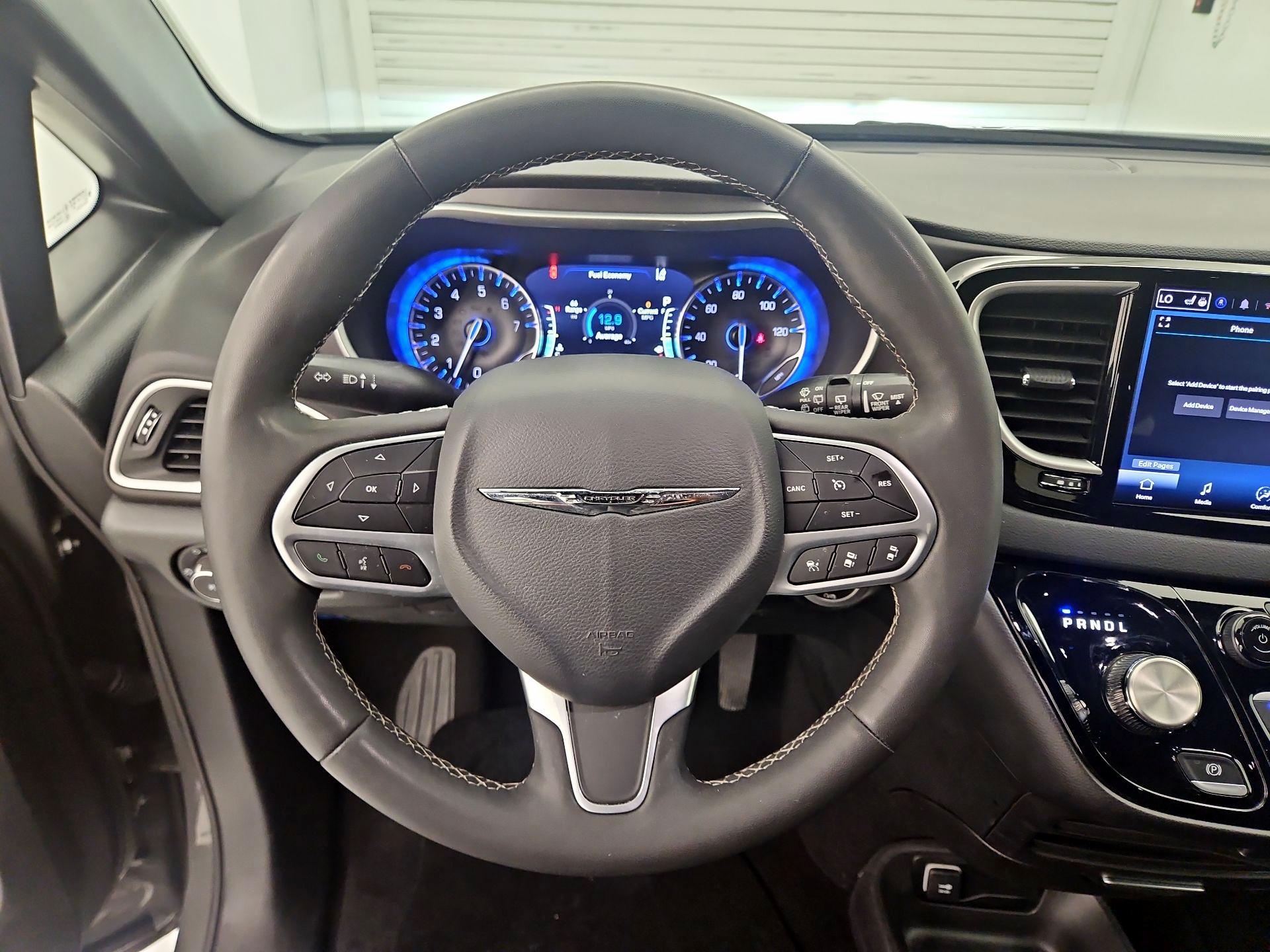Thumbnail: 2025 Chrysler Pacifica - 10