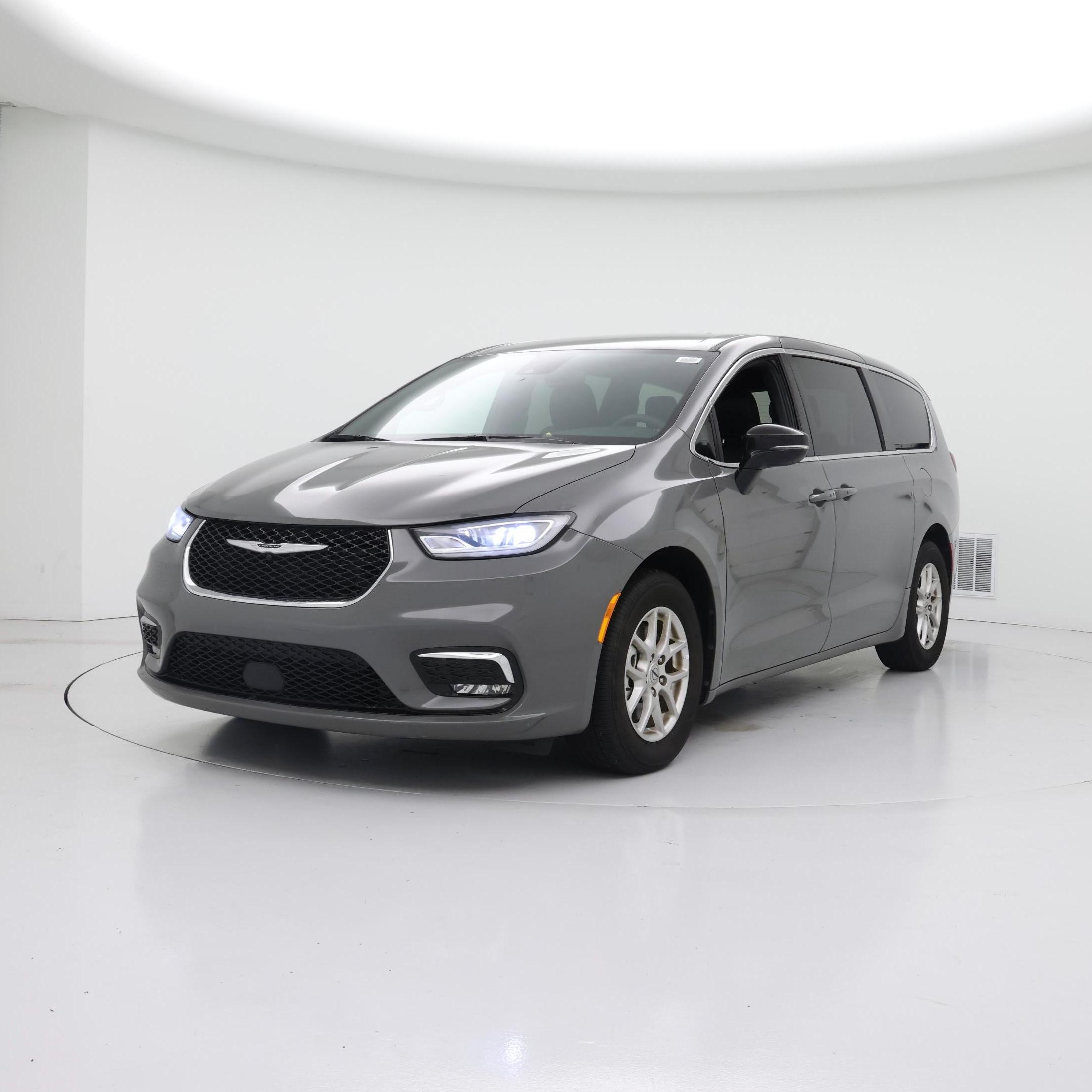 Thumbnail: 2025 Chrysler Pacifica - 4