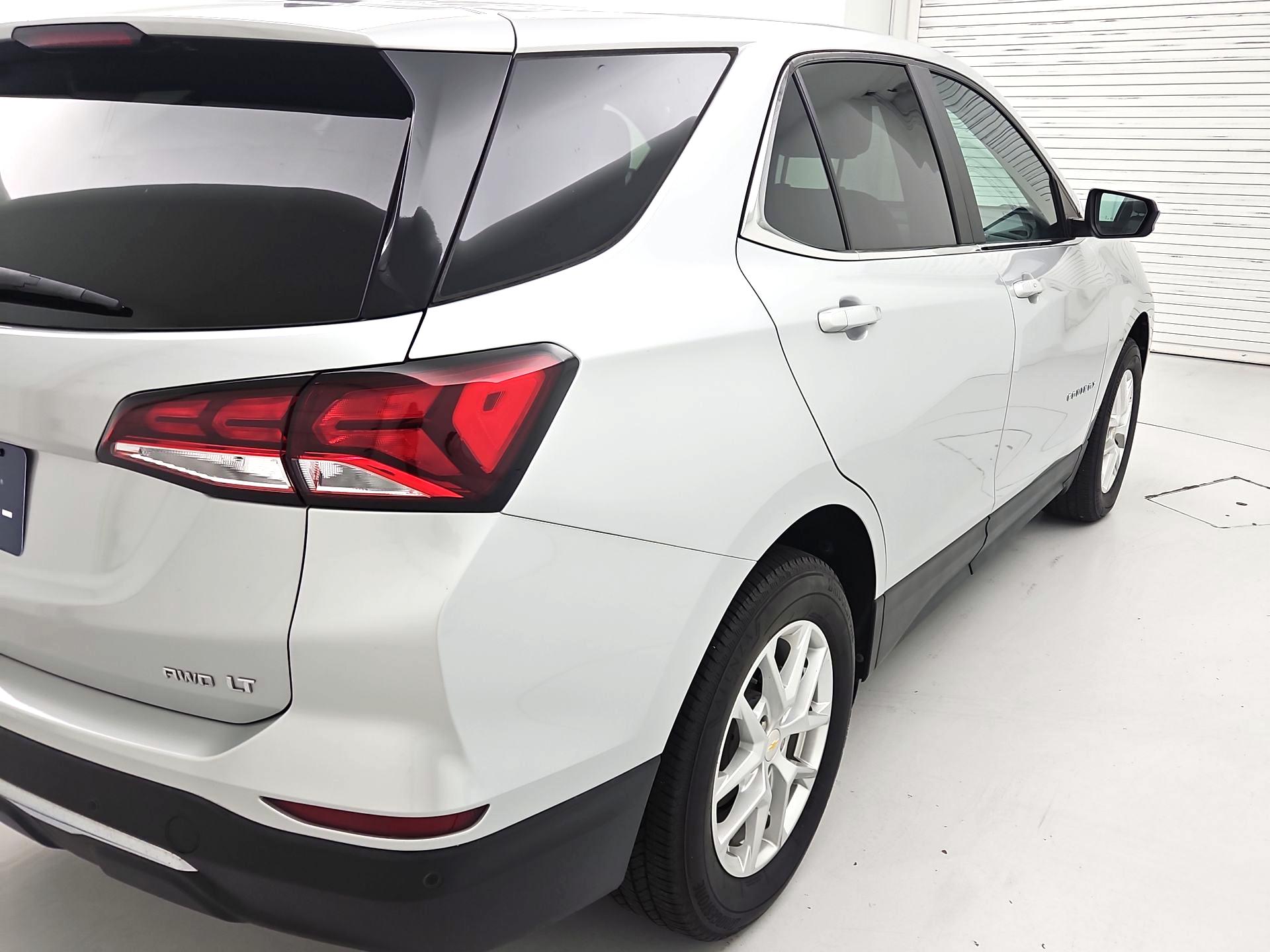 Thumbnail: 2022 Chevrolet Equinox - 5