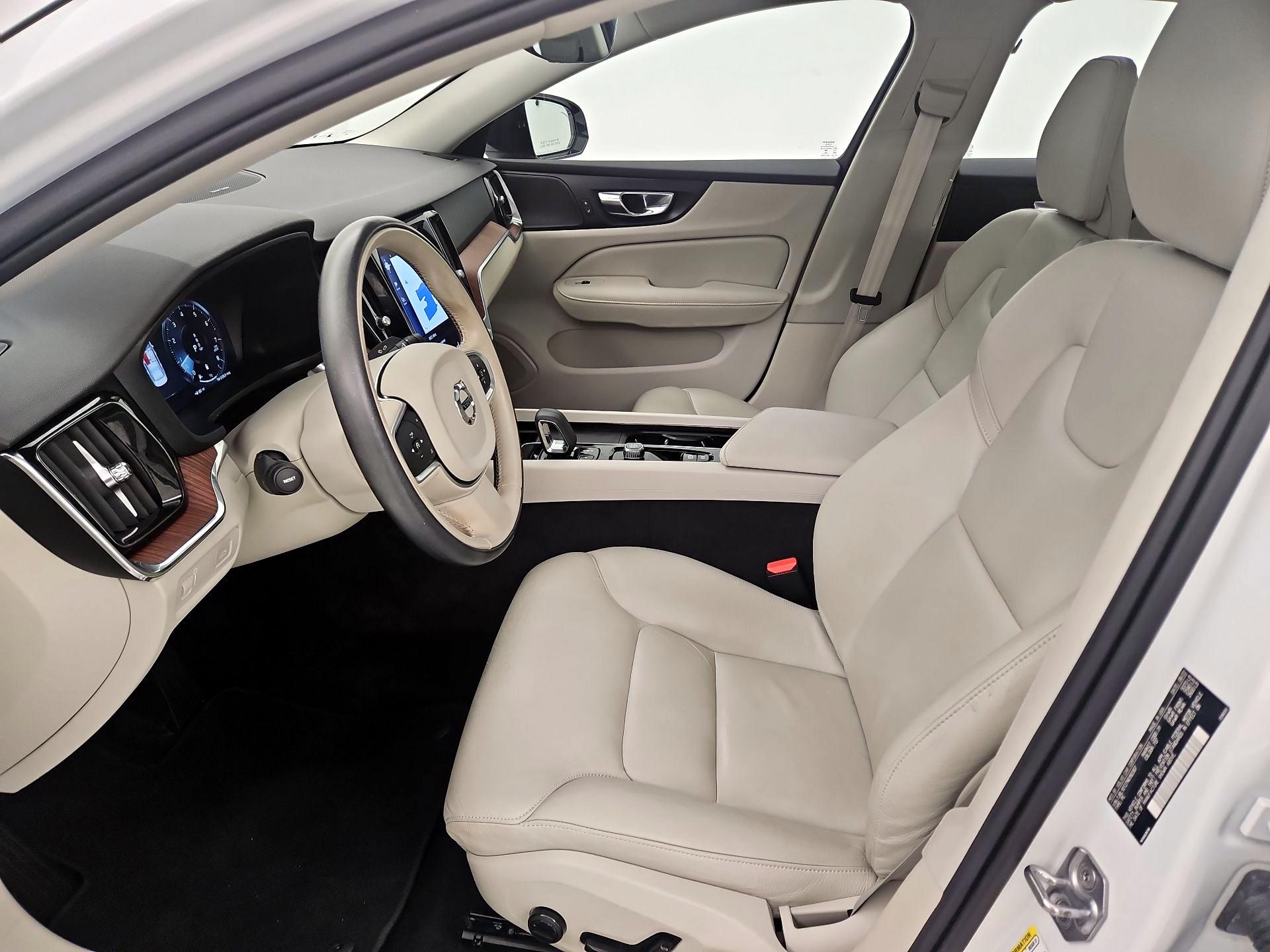 Thumbnail: 2022 Volvo S60 - 11