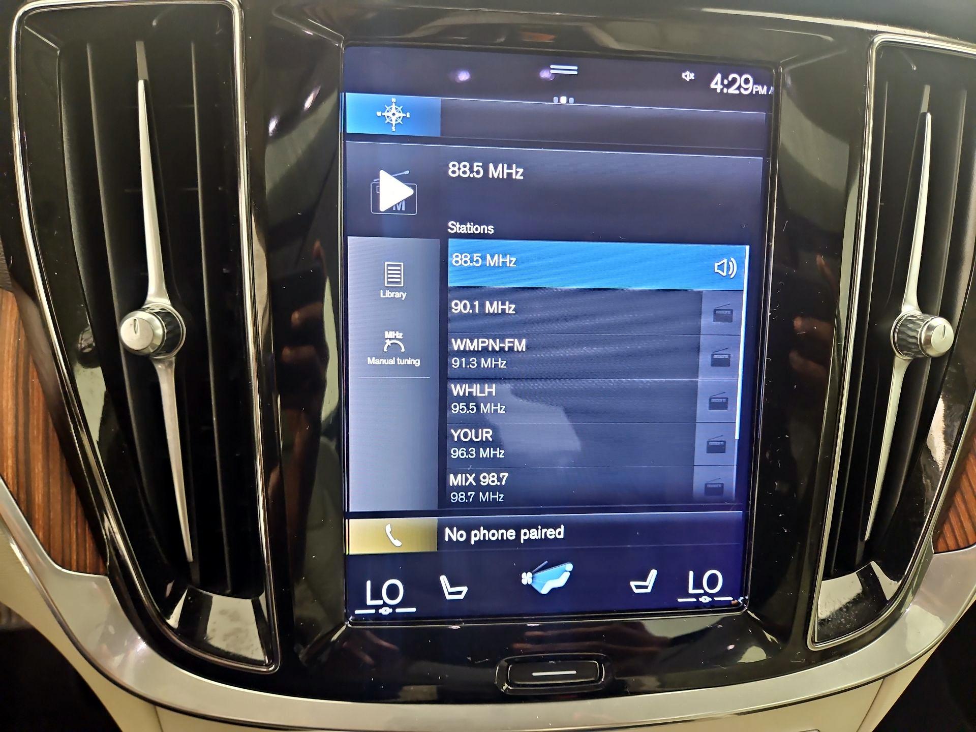 Thumbnail: 2022 Volvo S60 - 16