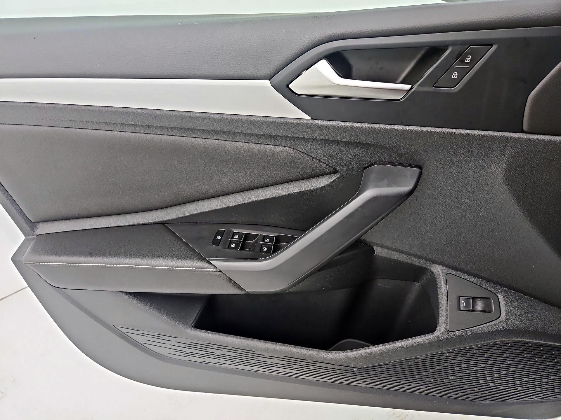 Thumbnail: 2025 Volkswagen Jetta - 12