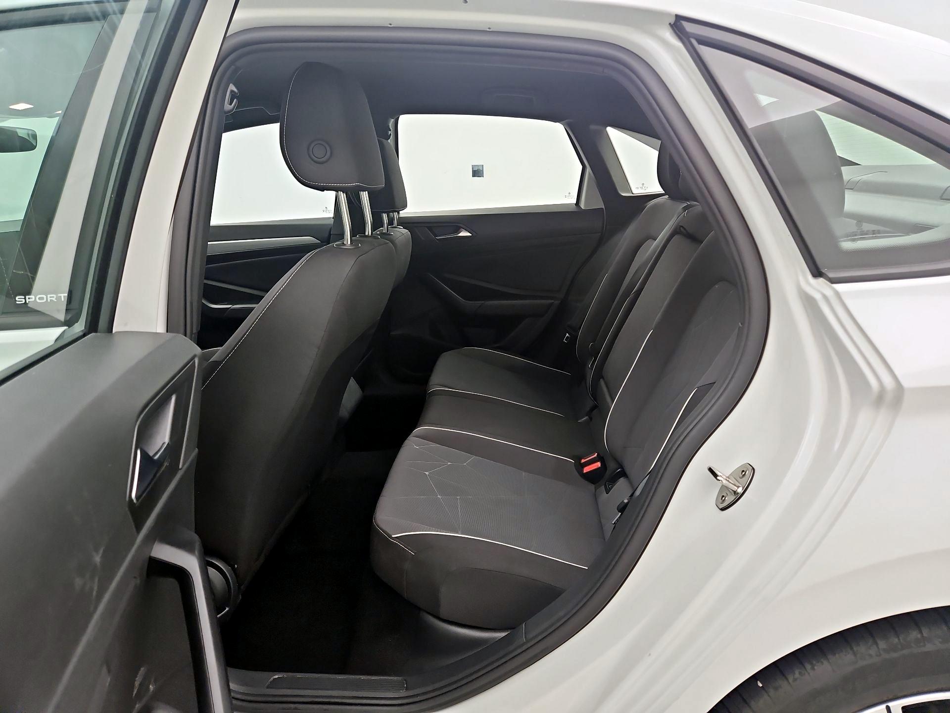 Thumbnail: 2025 Volkswagen Jetta - 19