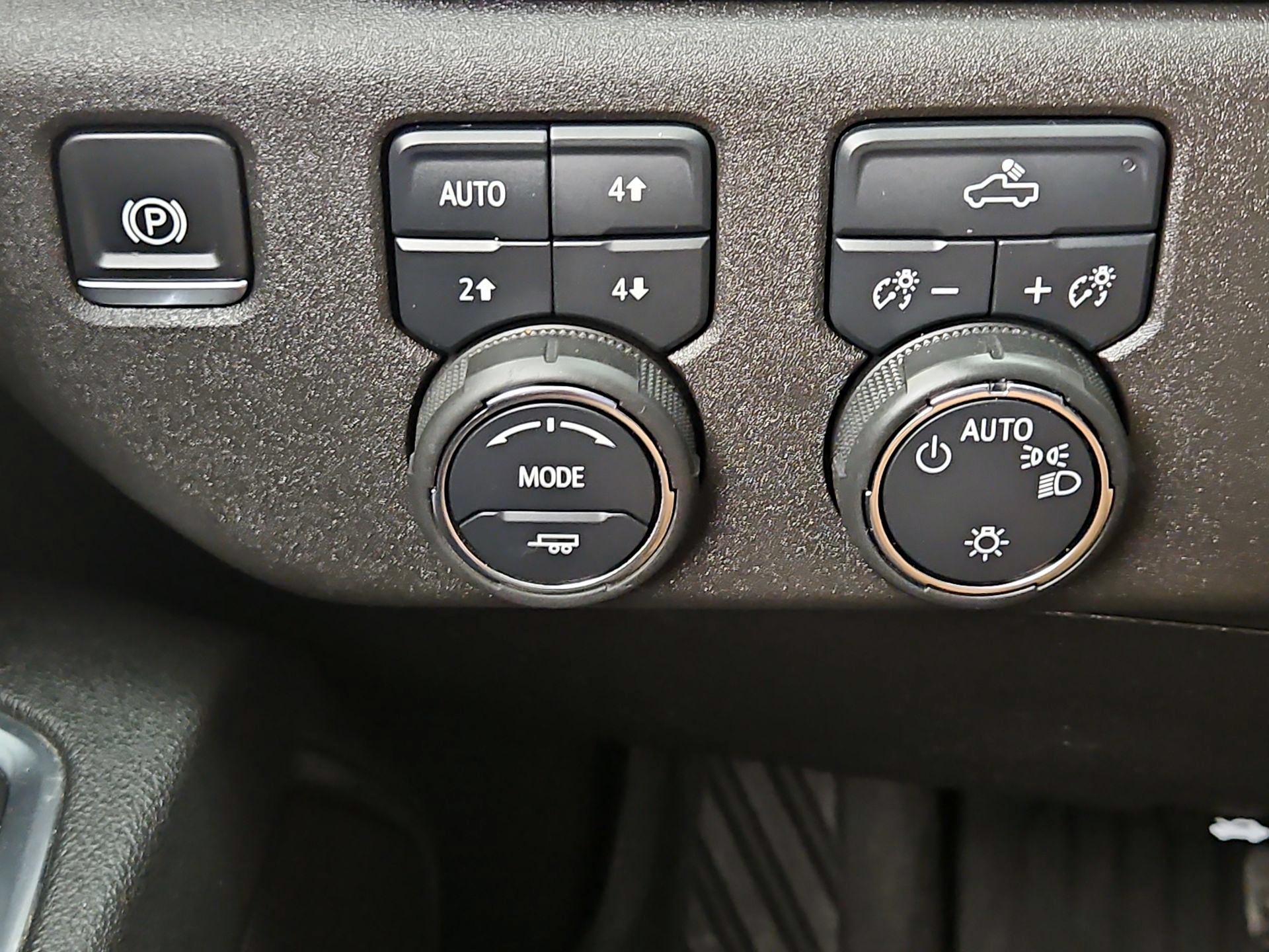 Thumbnail: 2025 Chevrolet Silverado 1500 - 11