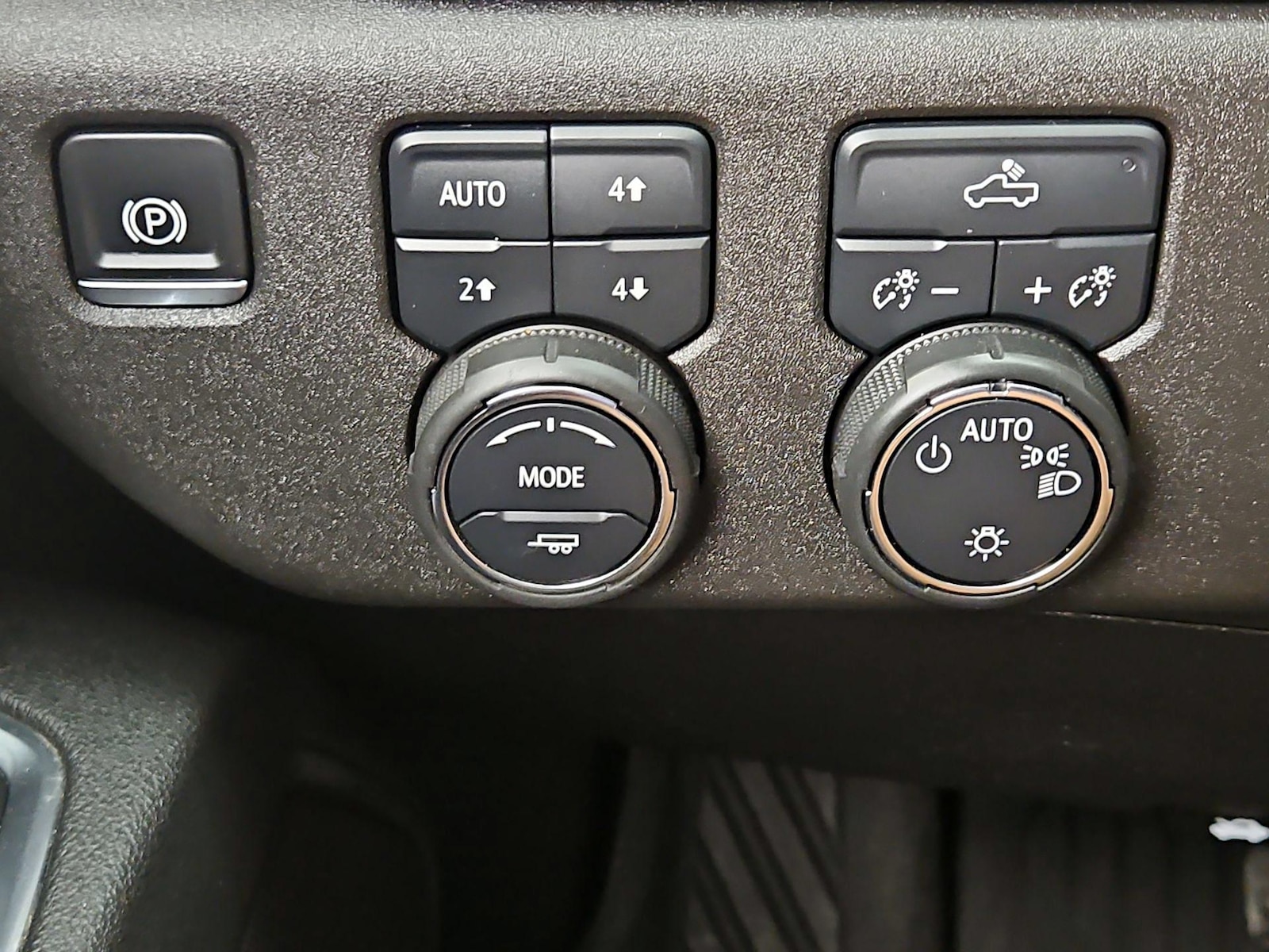 2025 Chevrolet Silverado 1500 LT - Photo 12