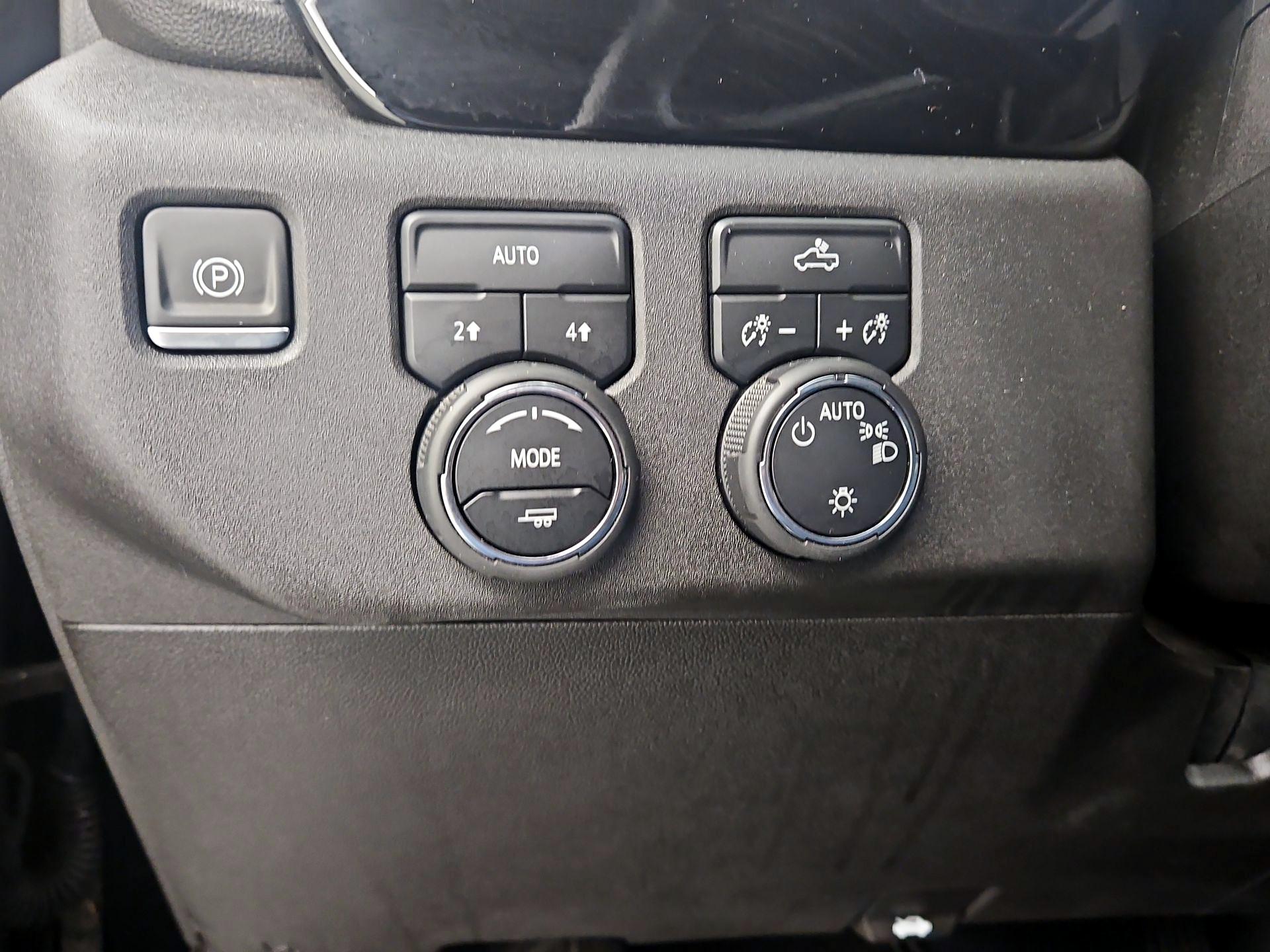 Thumbnail: 2023 Chevrolet Silverado 1500 - 13