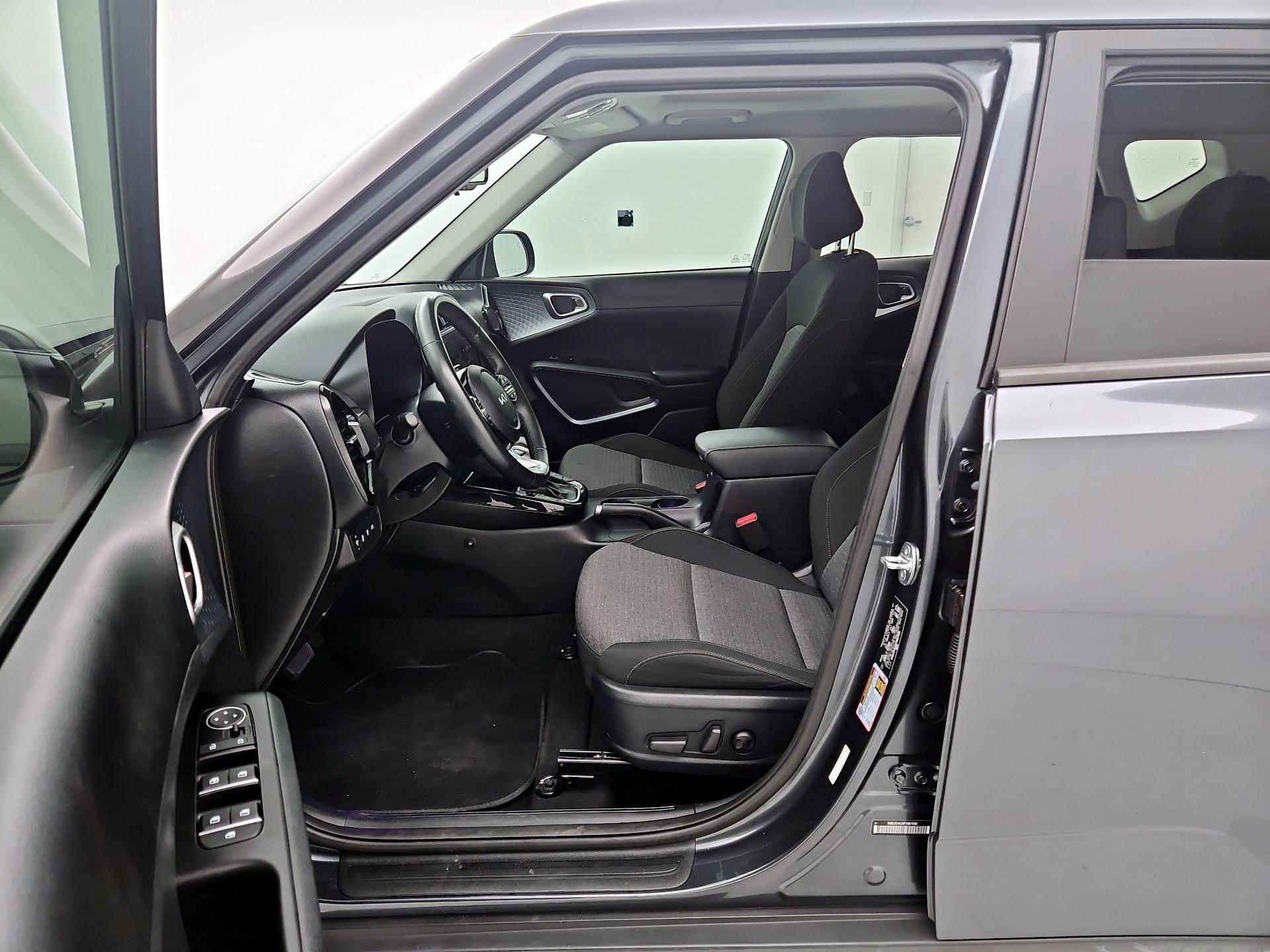 Thumbnail: 2023 Kia Soul - 11