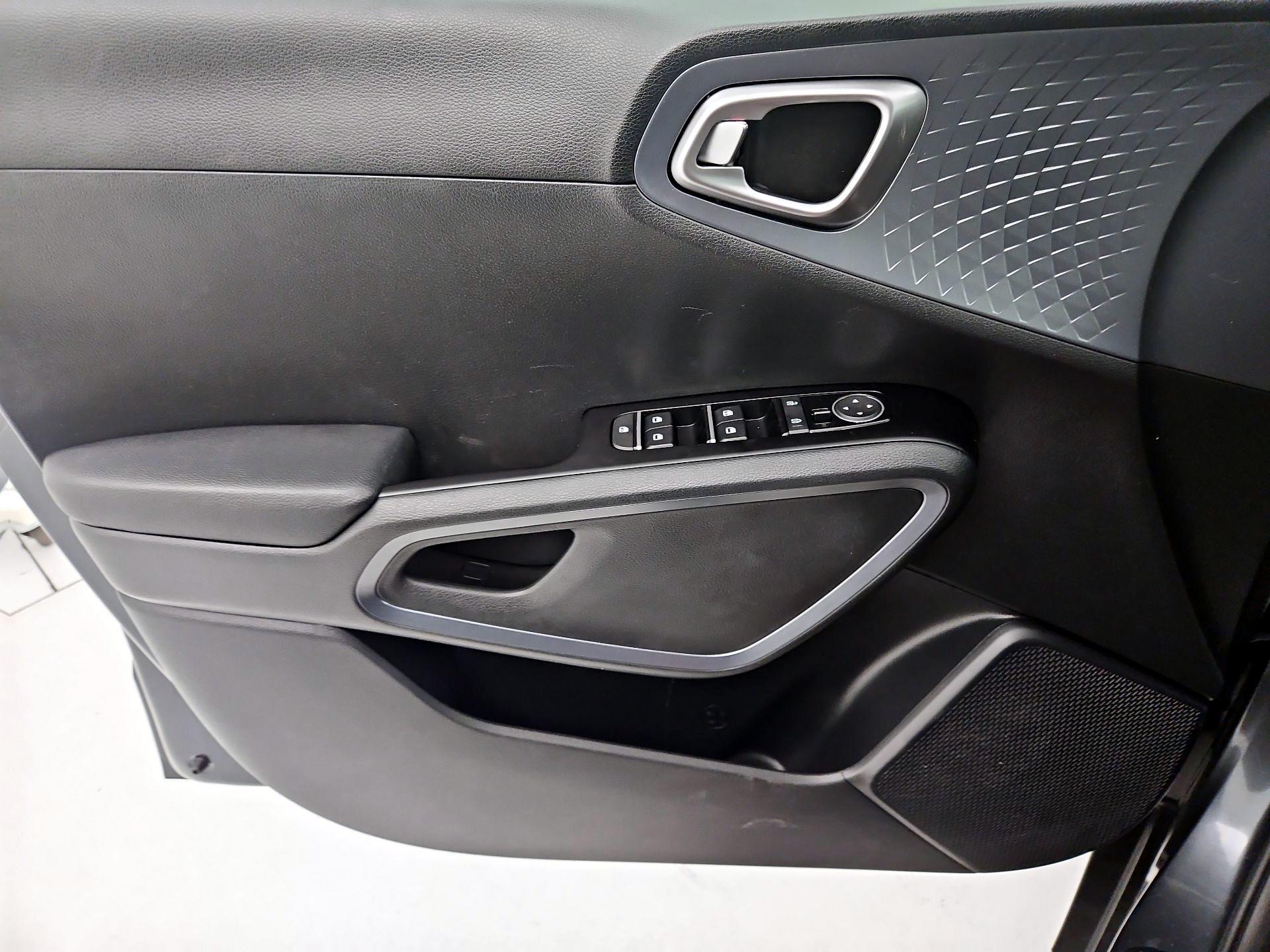 Thumbnail: 2023 Kia Soul - 12