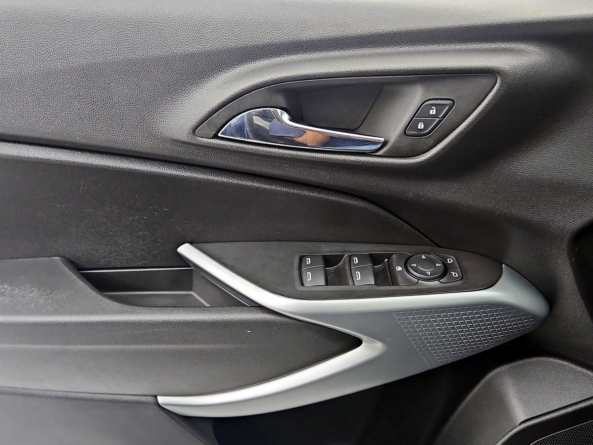Thumbnail: 2024 Chevrolet Trax - 10