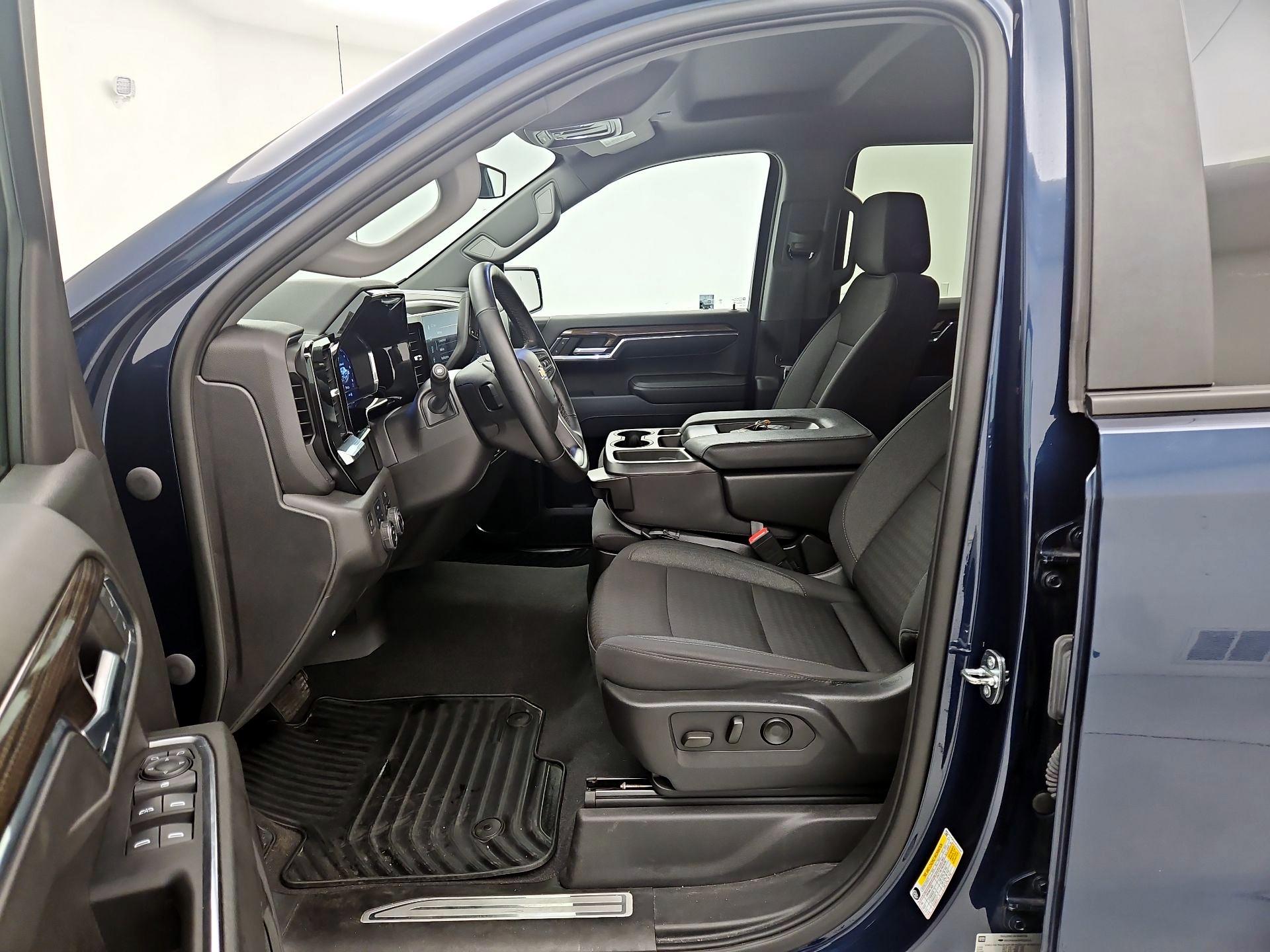 Thumbnail: 2023 Chevrolet Silverado 1500 - 11