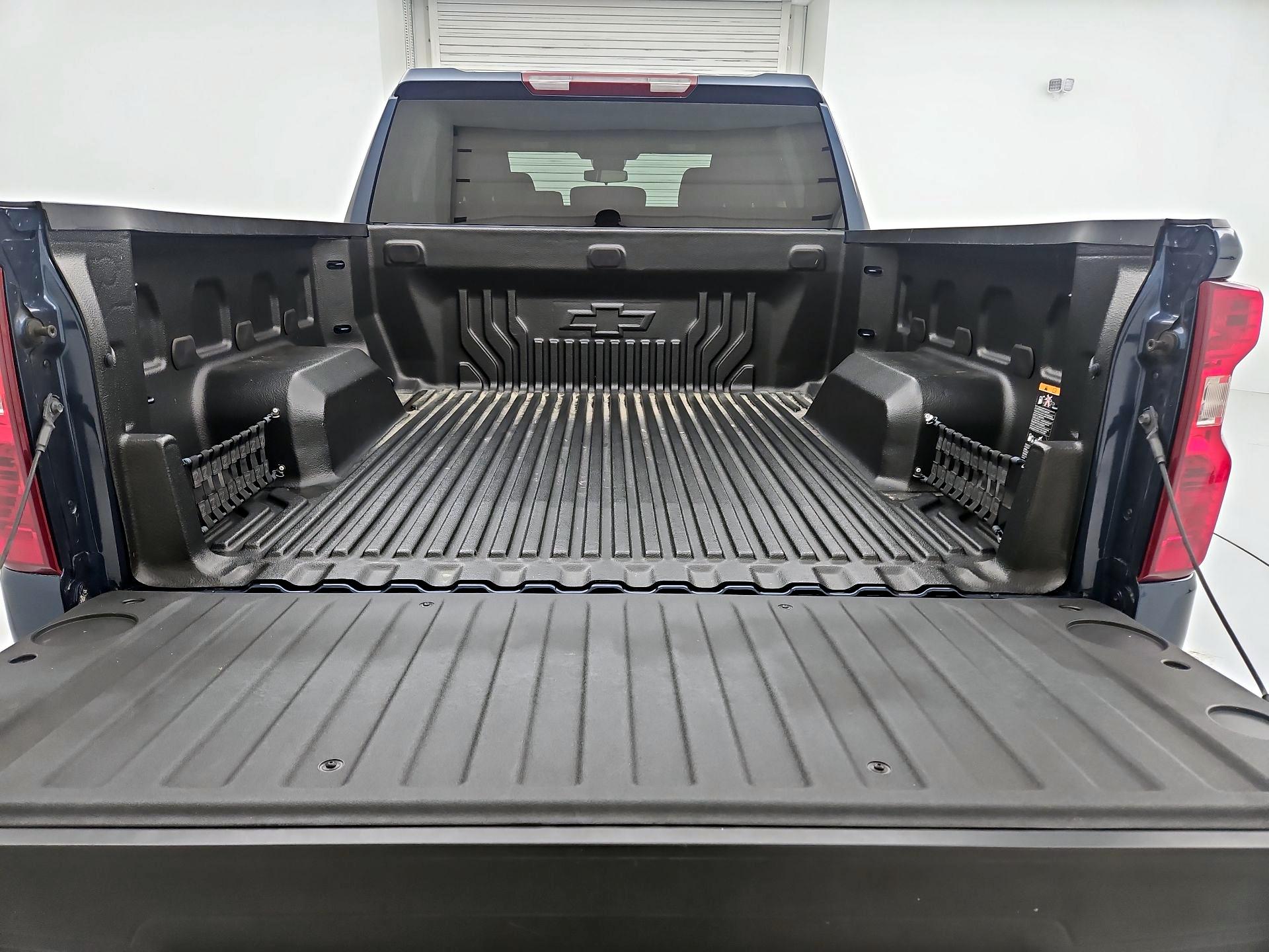 Thumbnail: 2023 Chevrolet Silverado 1500 - 20