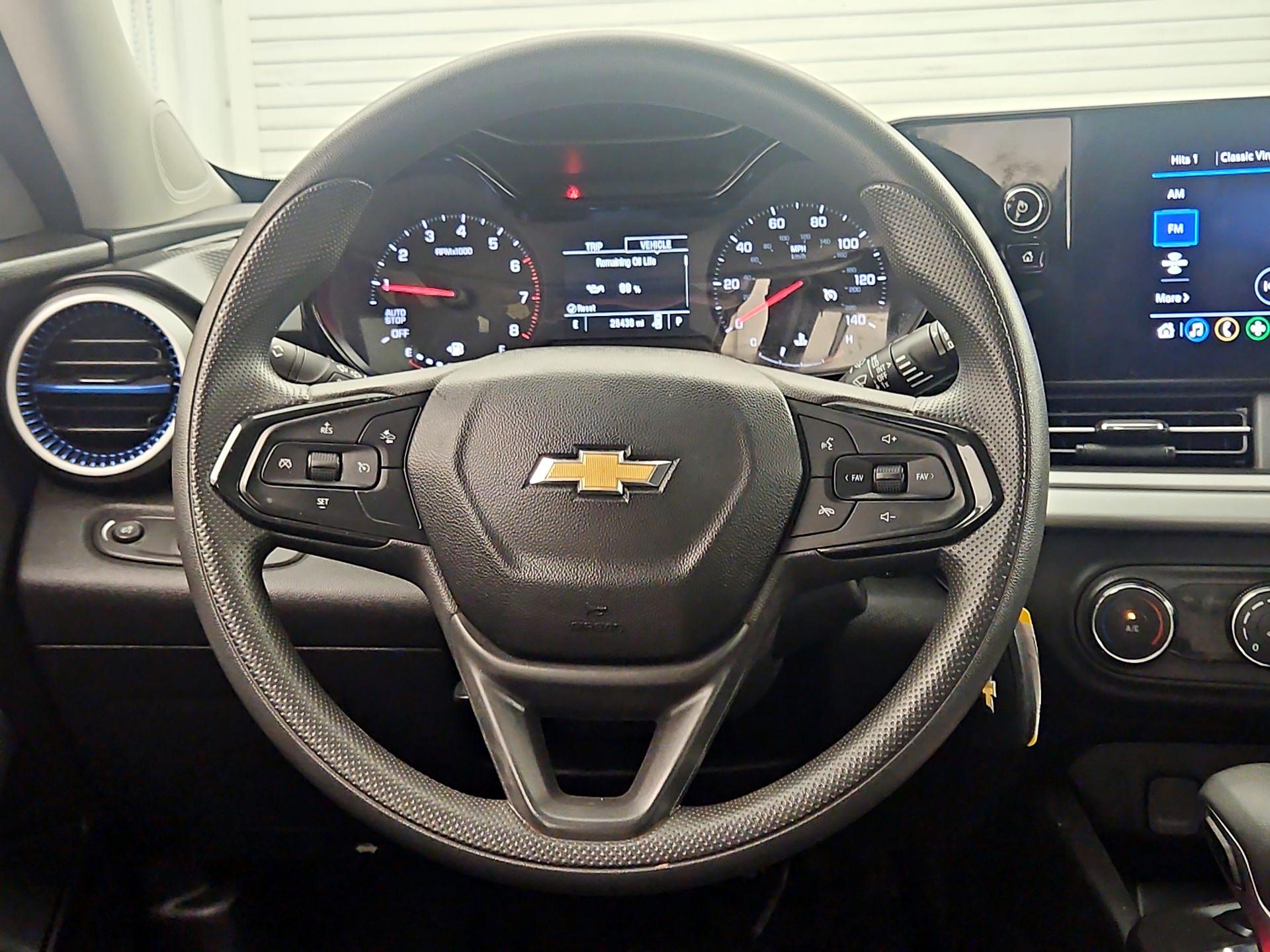 Thumbnail: 2024 Chevrolet Trax - 10
