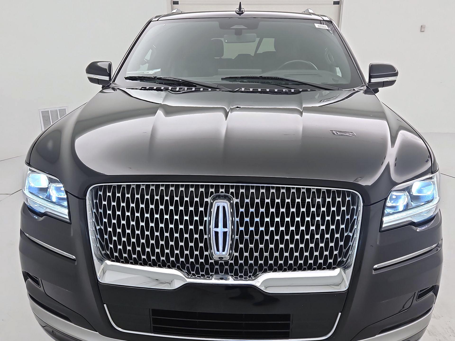 Thumbnail: 2022 Lincoln Navigator - 2