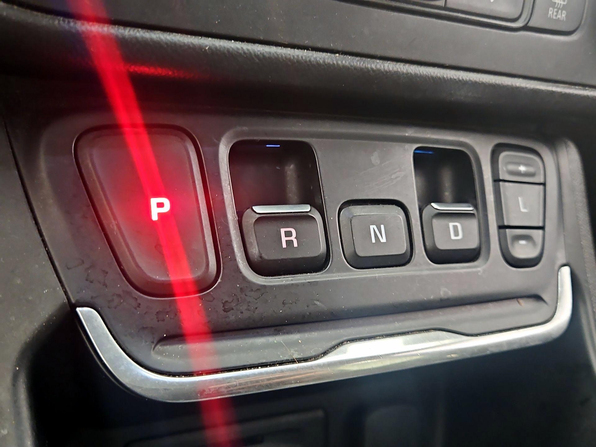 Thumbnail: 2020 GMC Terrain - 17