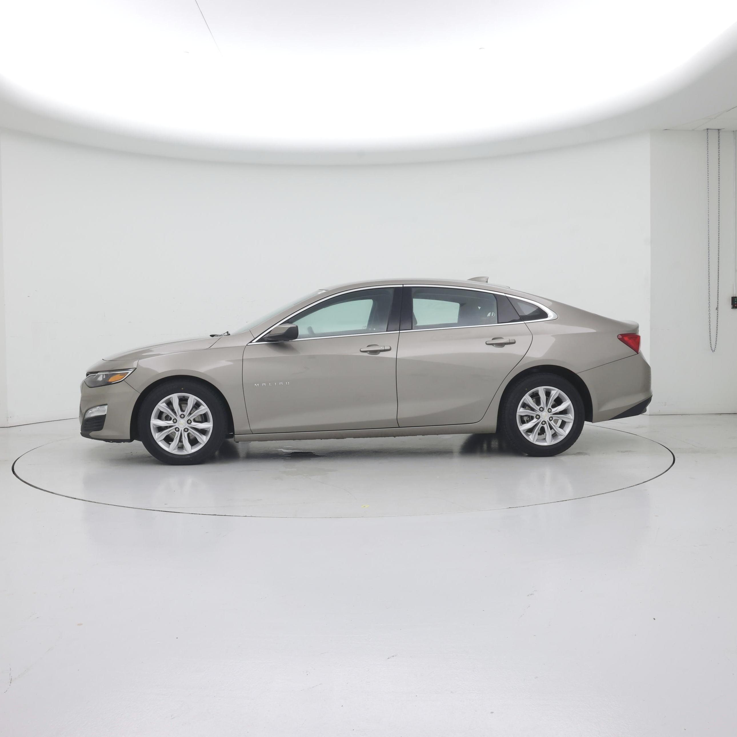 Thumbnail: 2024 Chevrolet Malibu - 3