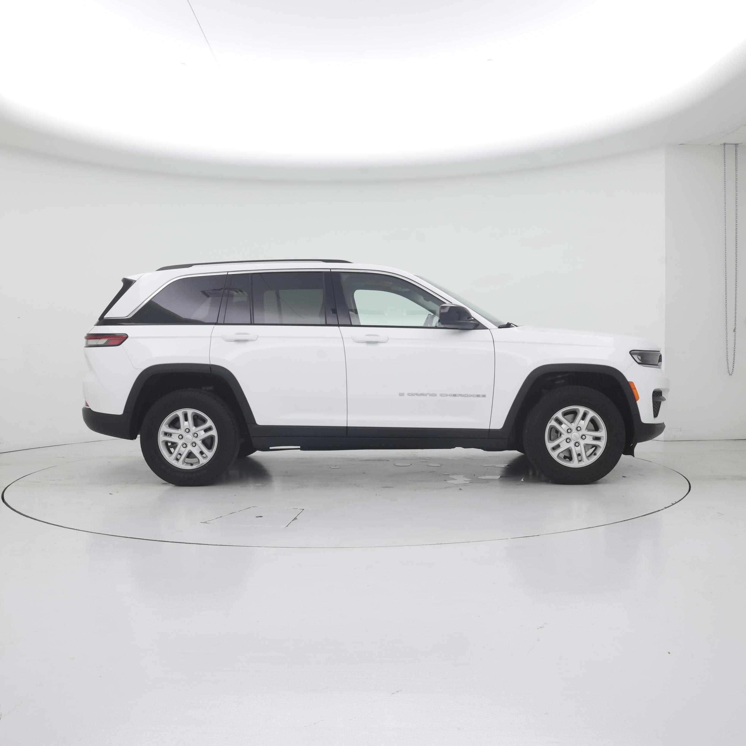 Thumbnail: 2022 Jeep Grand Cherokee - 7
