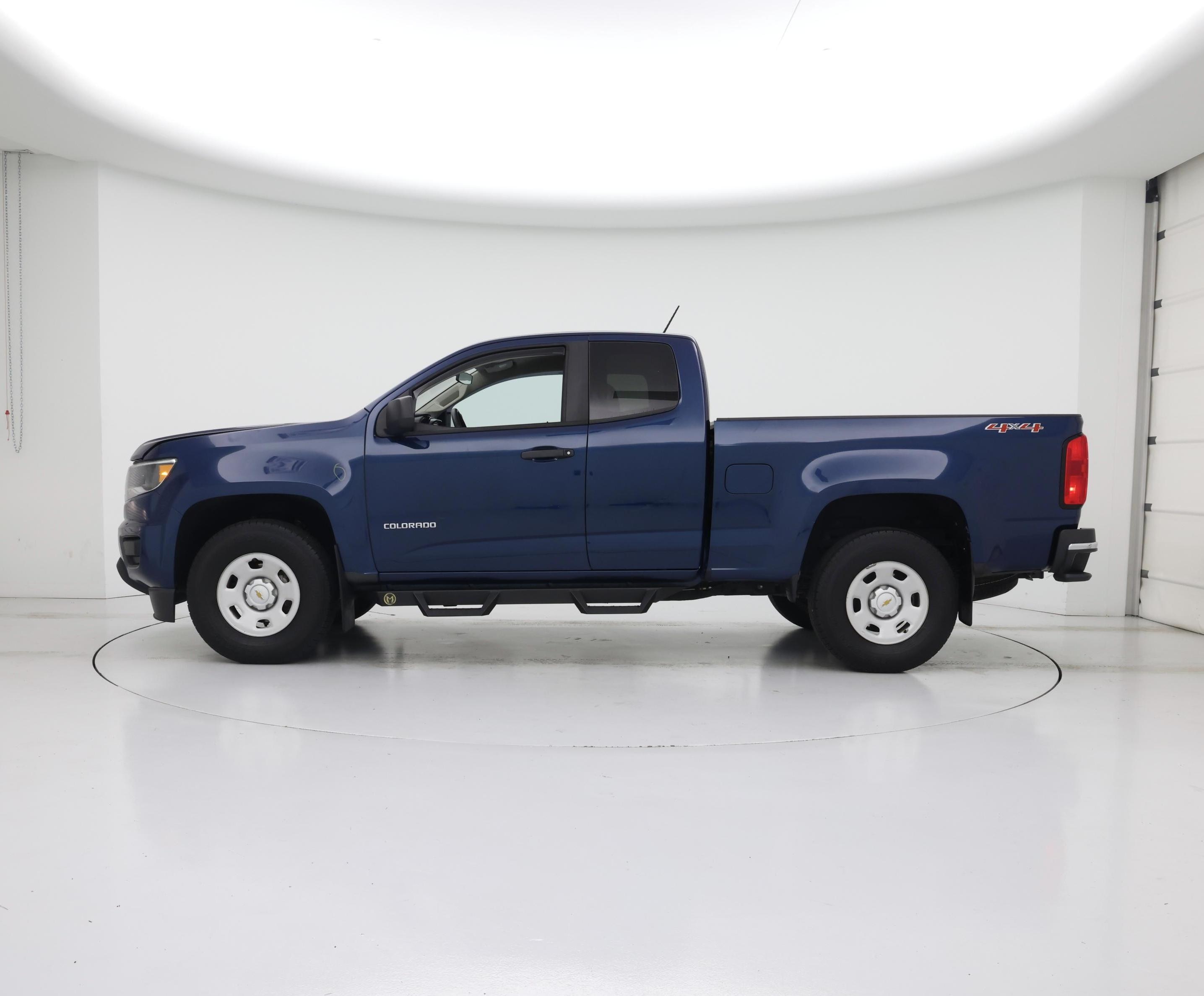 Thumbnail: 2020 Chevrolet Colorado - 3