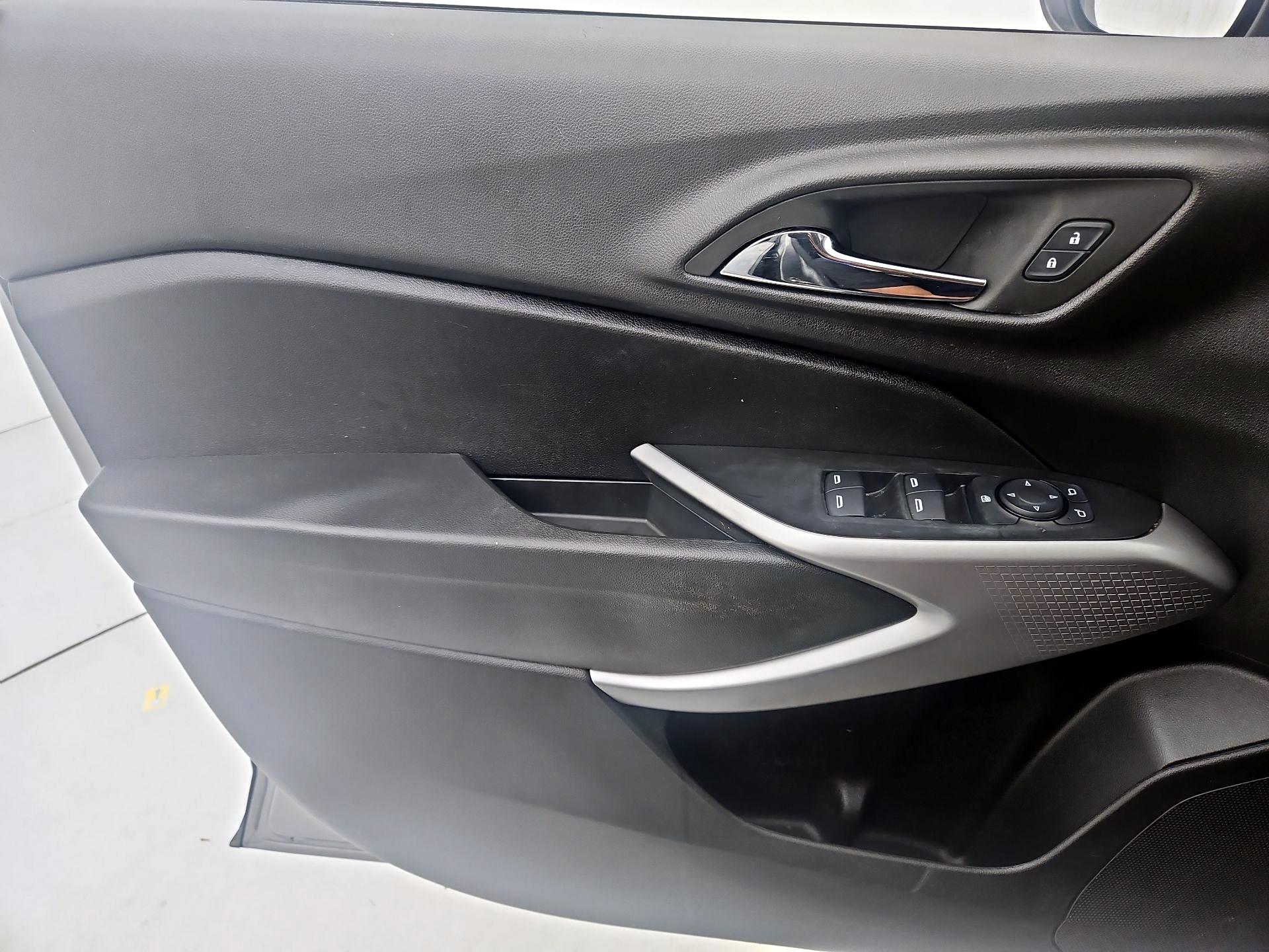 Thumbnail: 2024 Chevrolet Trax - 12