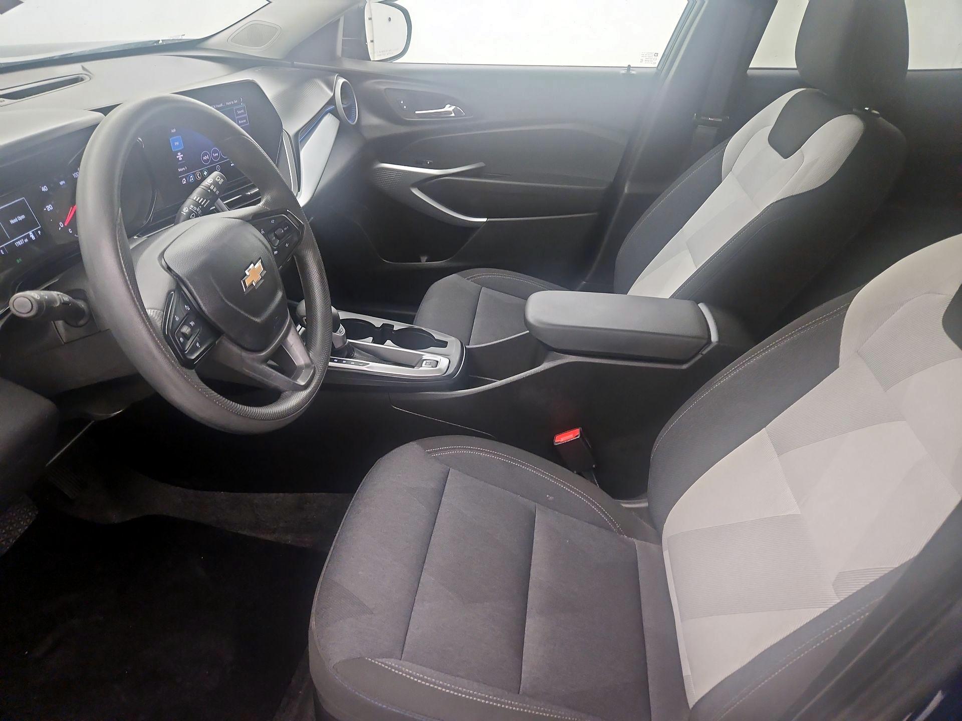 Thumbnail: 2024 Chevrolet Trax - 11