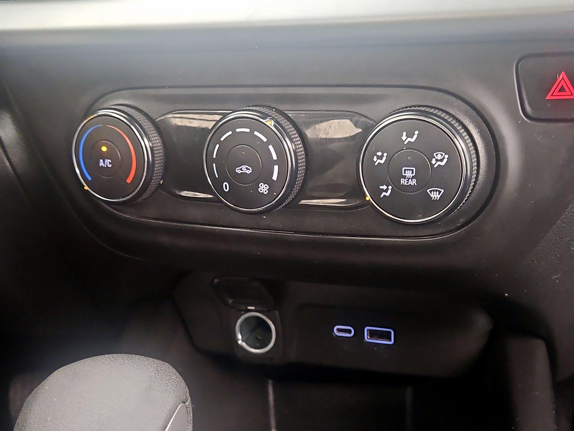 Thumbnail: 2024 Chevrolet Trax - 16