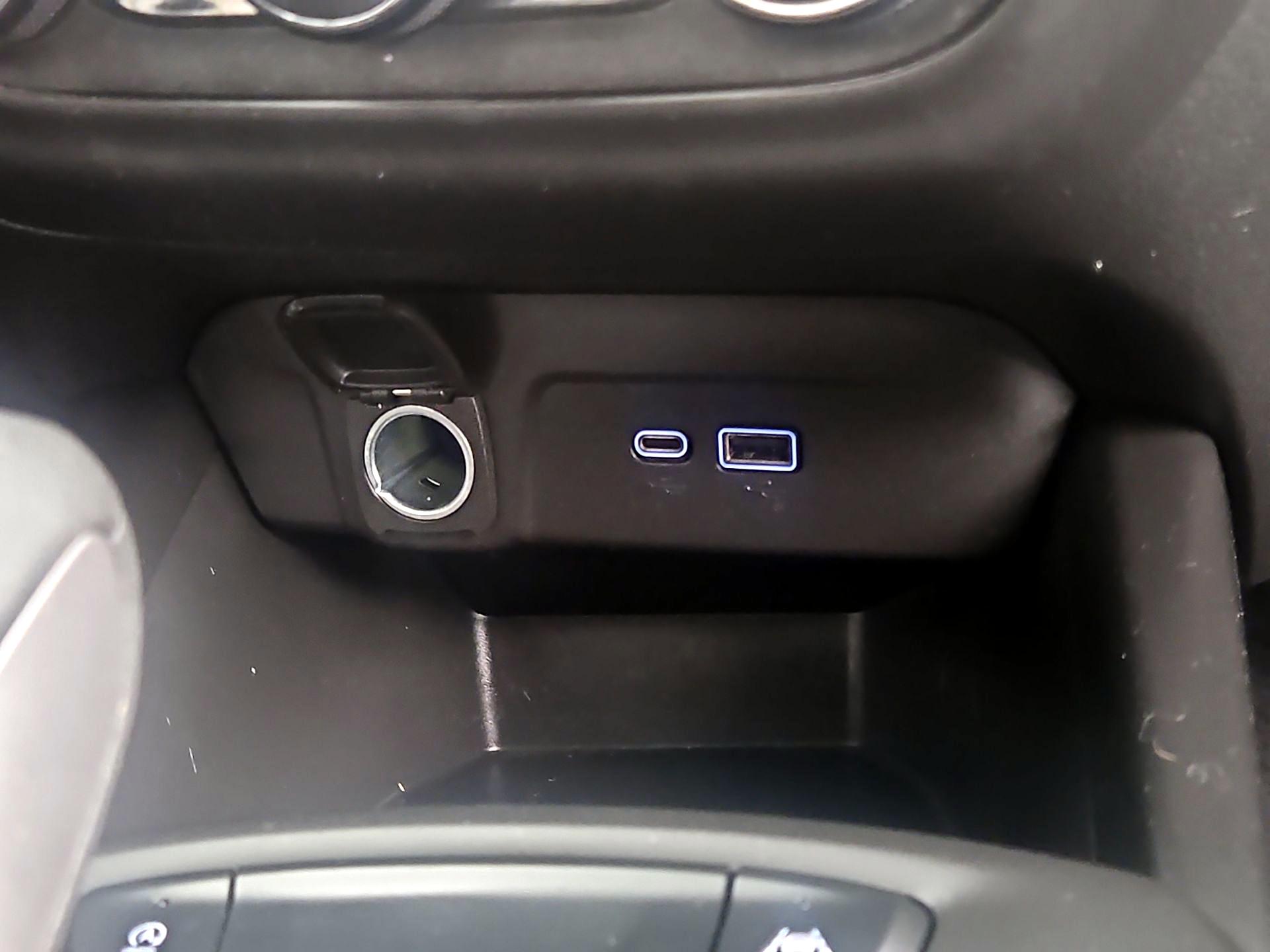 Thumbnail: 2024 Chevrolet Trax - 18