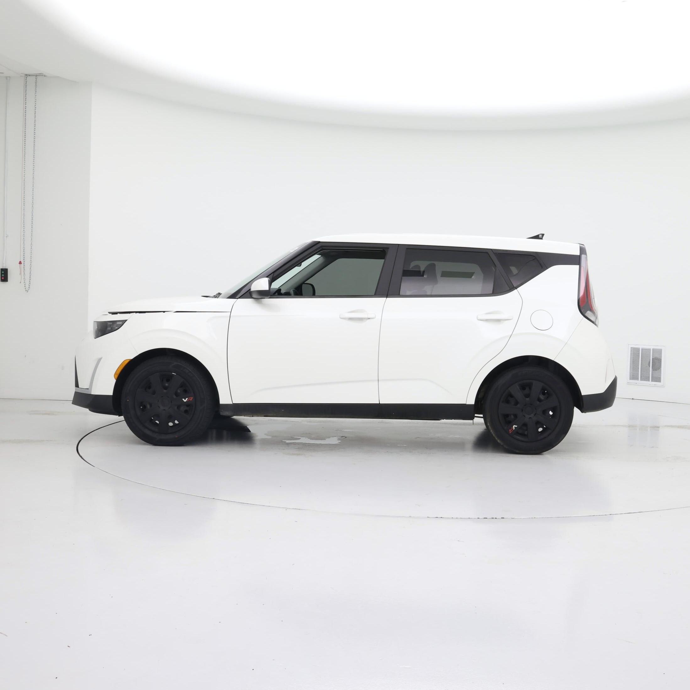 Thumbnail: 2023 Kia Soul - 3
