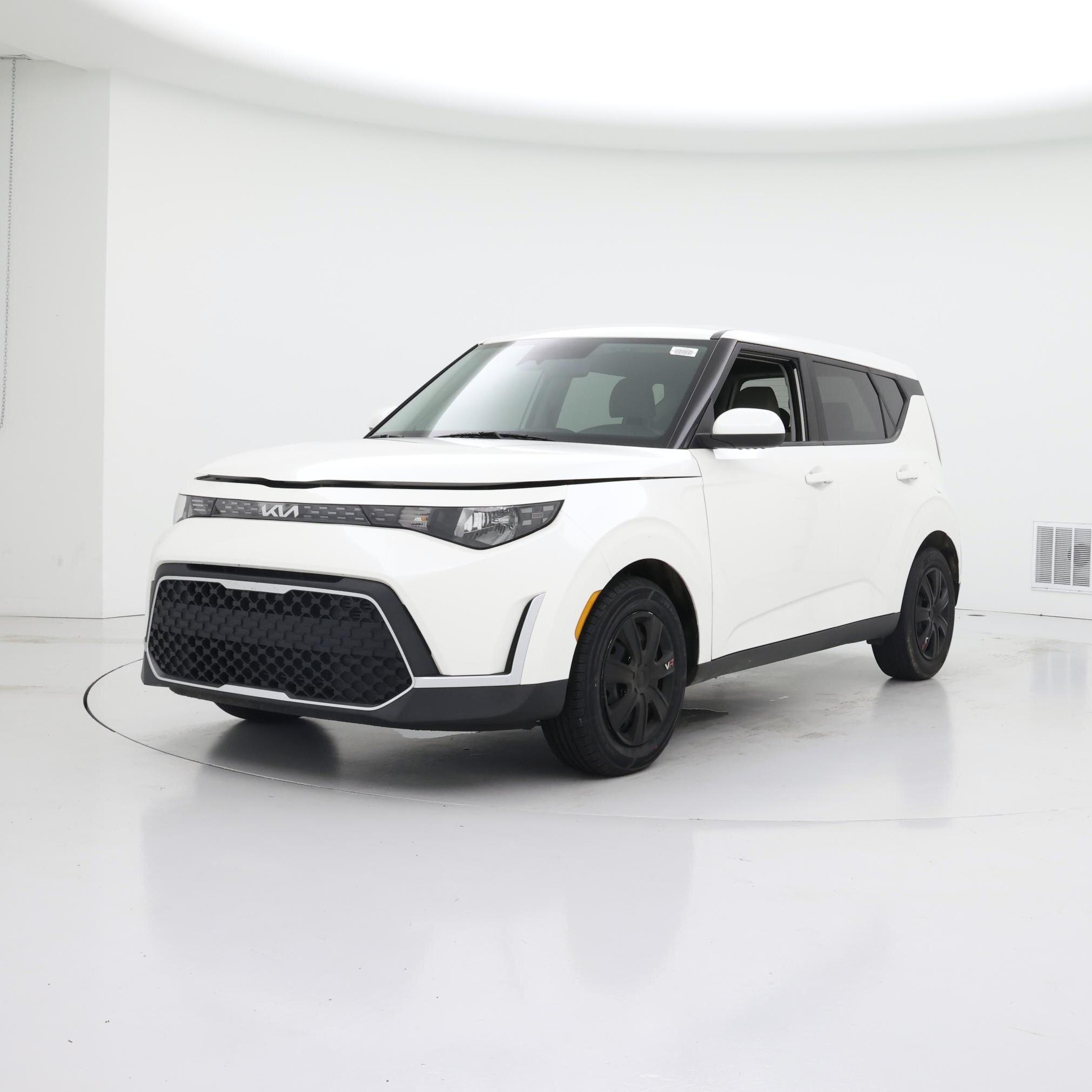 Thumbnail: 2023 Kia Soul - 4