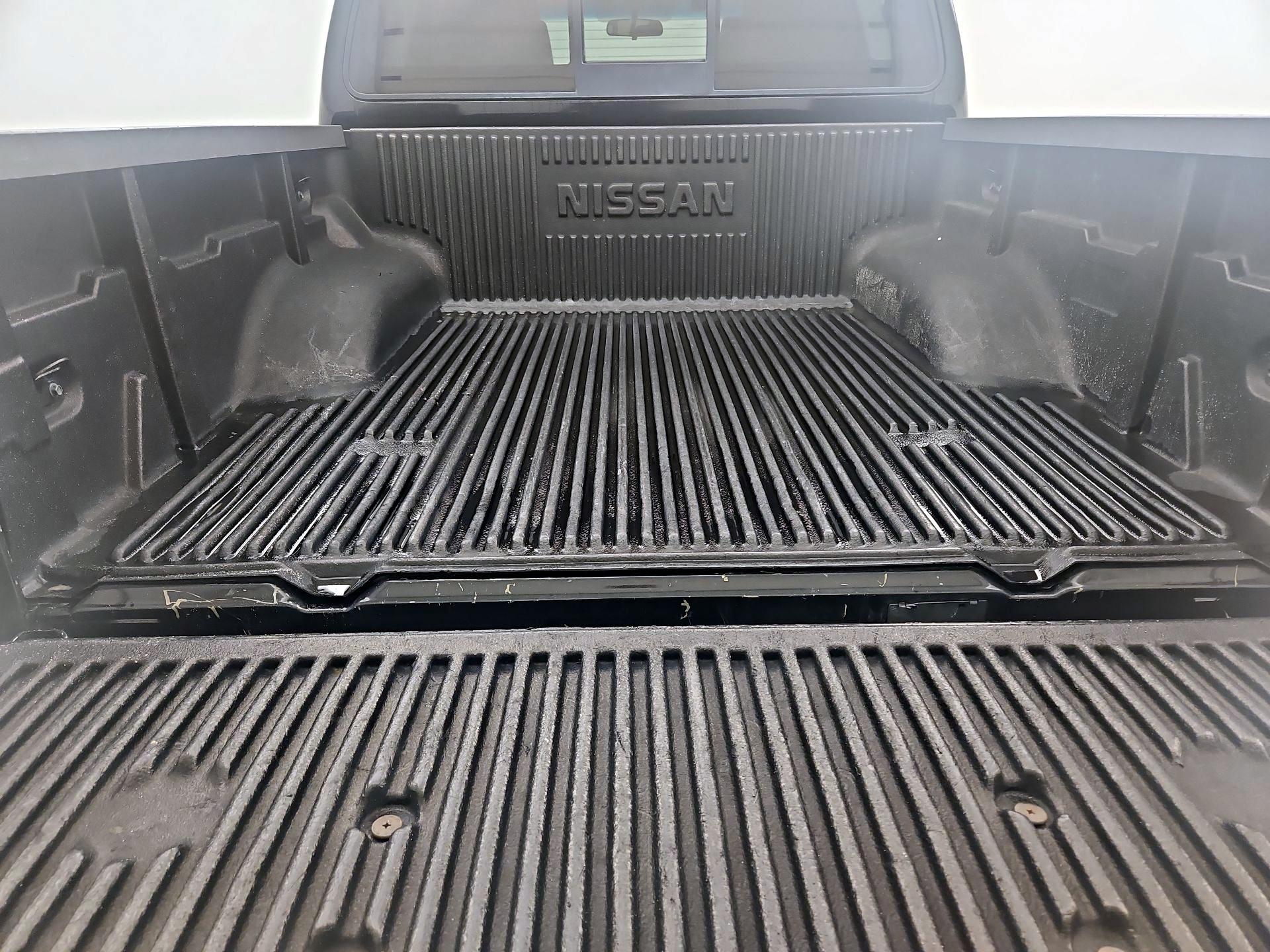 Thumbnail: 2016 Nissan Frontier - 18