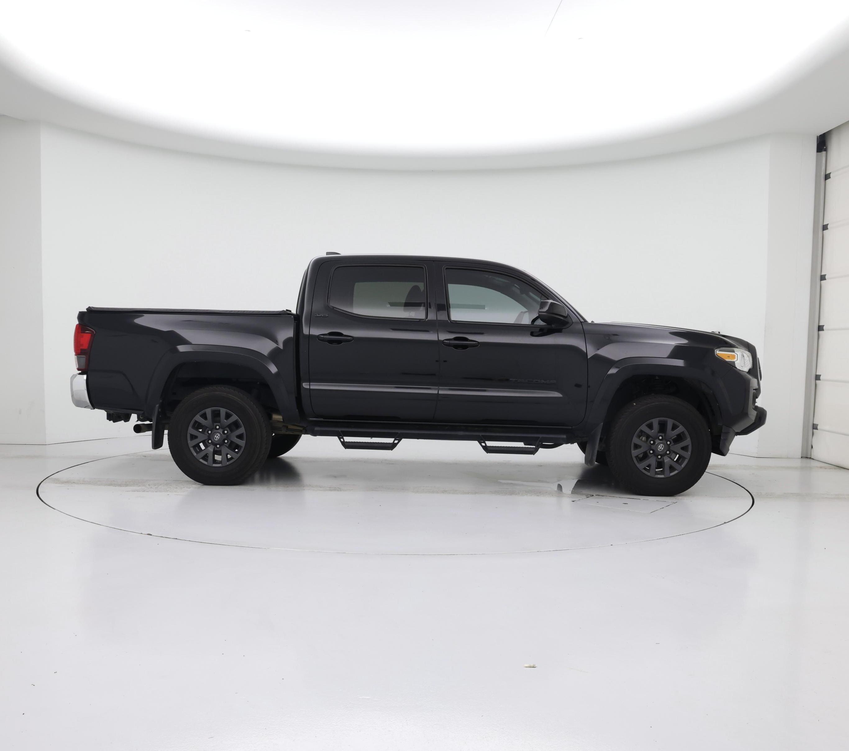 Thumbnail: 2021 Toyota Tacoma - 7