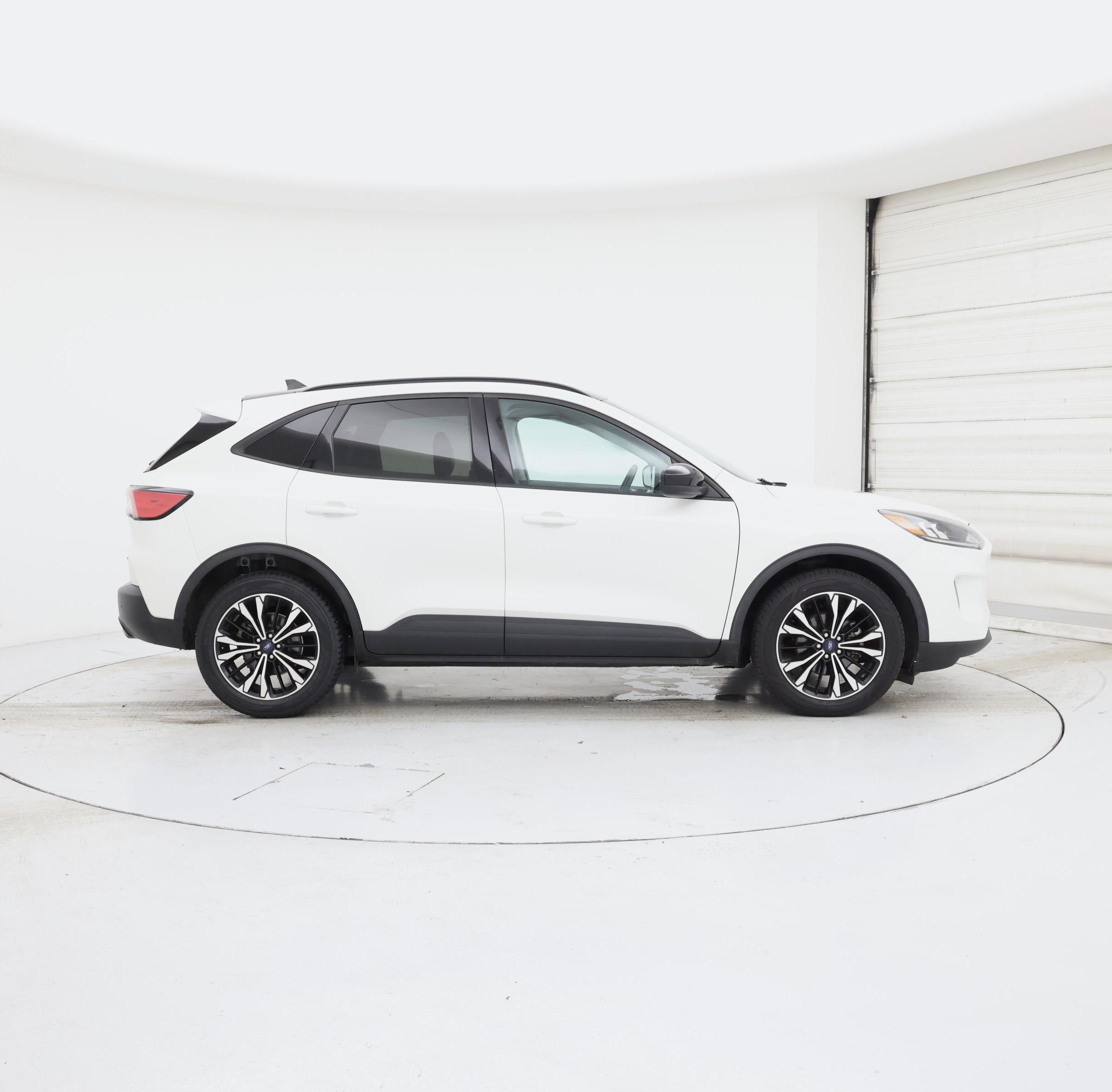 Thumbnail: 2021 Ford Escape - 7