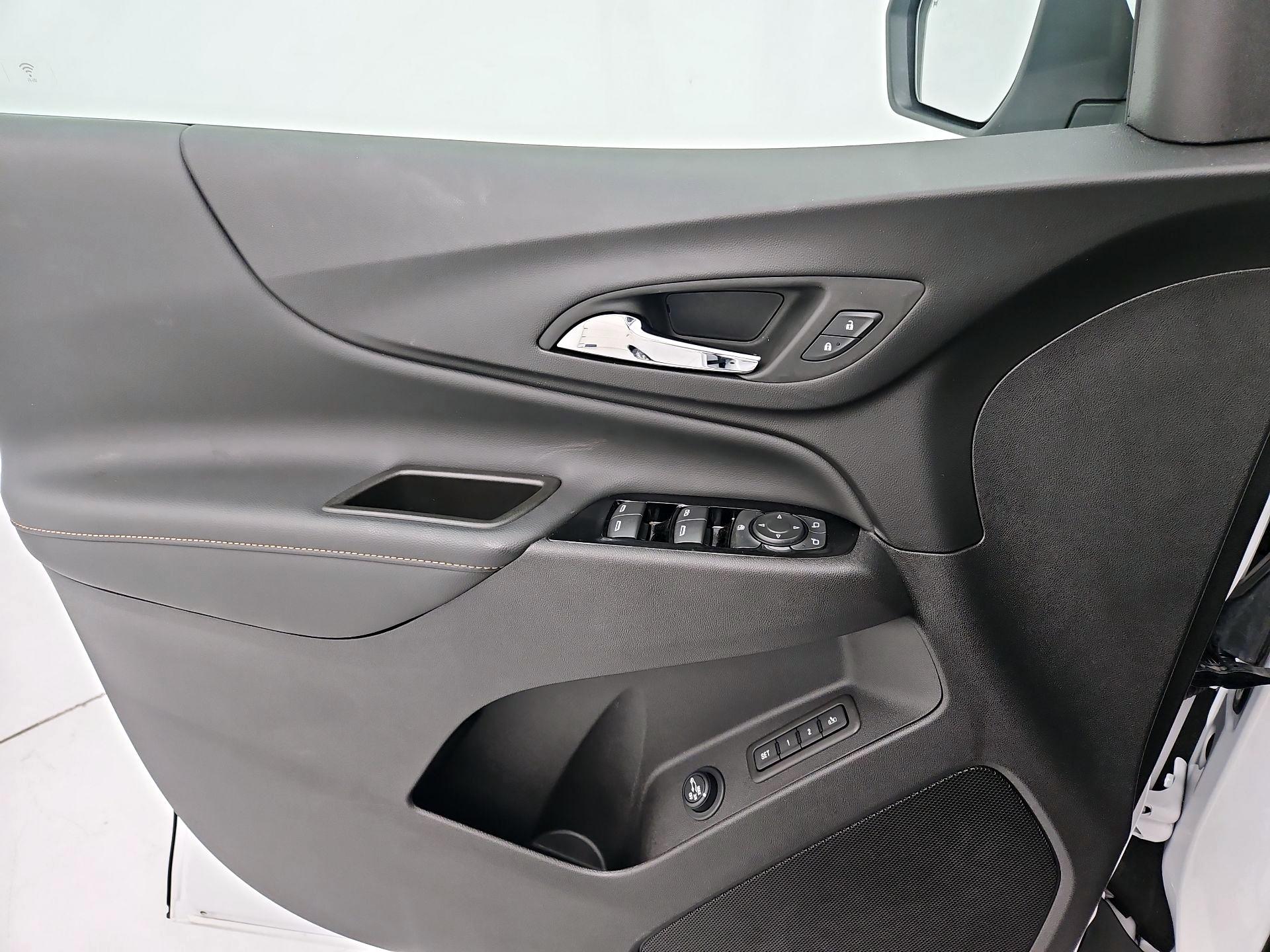 Thumbnail: 2024 Chevrolet Equinox - 12