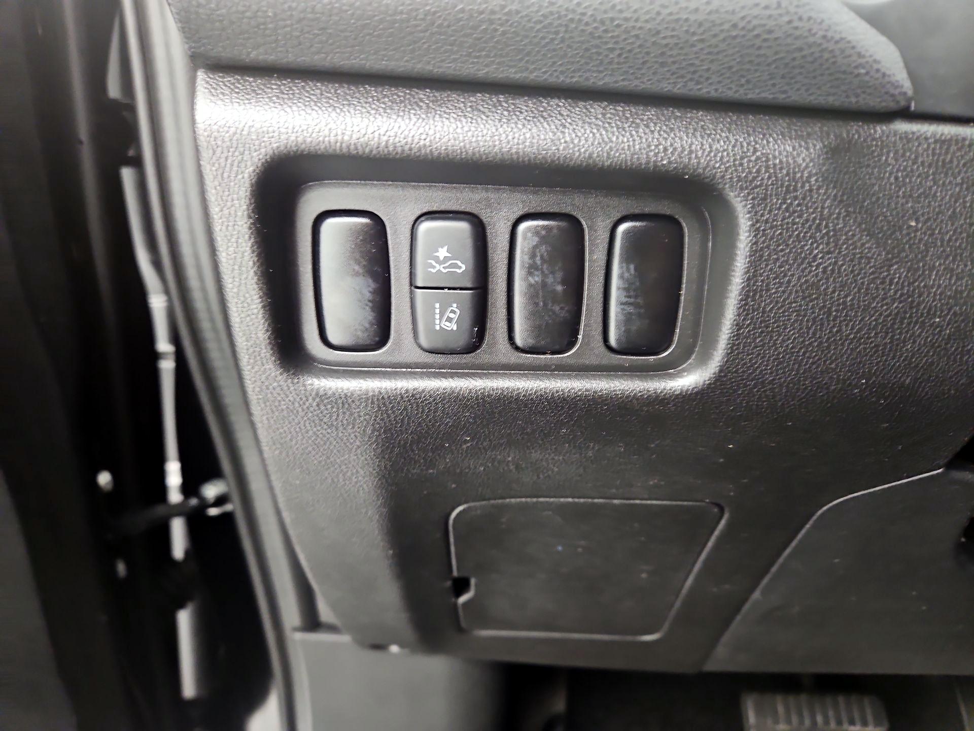 Thumbnail: 2022 Mitsubishi Outlander Sport - 11