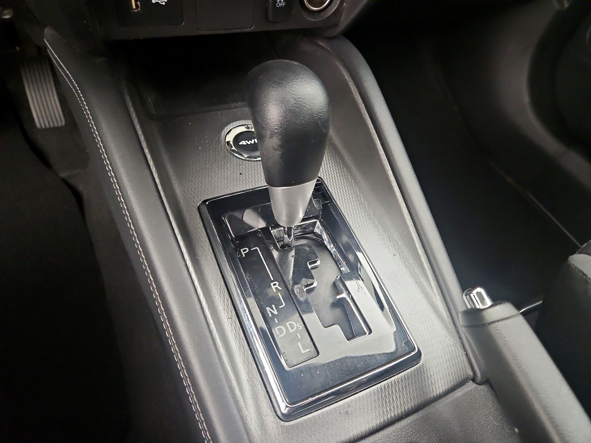Thumbnail: 2022 Mitsubishi Outlander Sport - 15