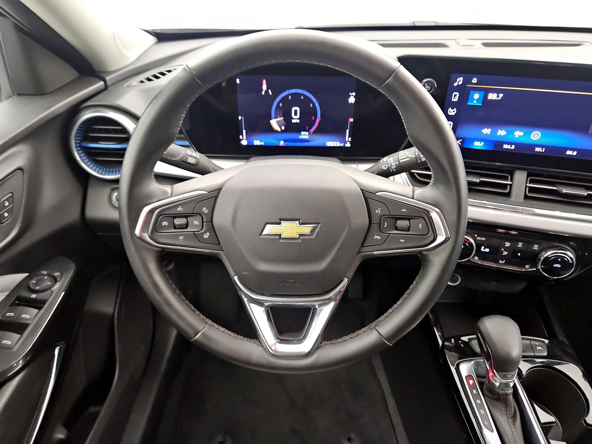Thumbnail: 2025 Chevrolet Trax - 10