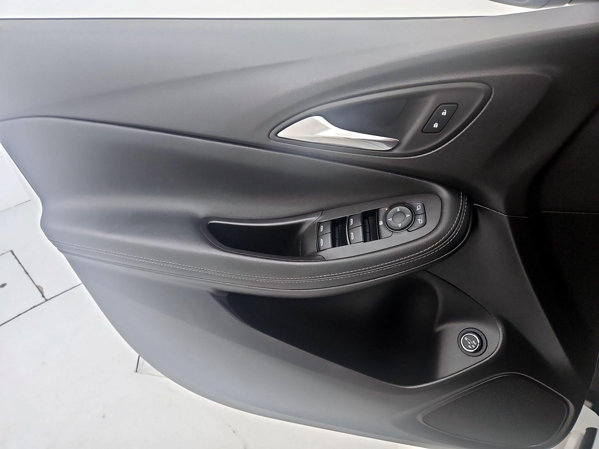 Thumbnail: 2023 Buick Encore GX - 12
